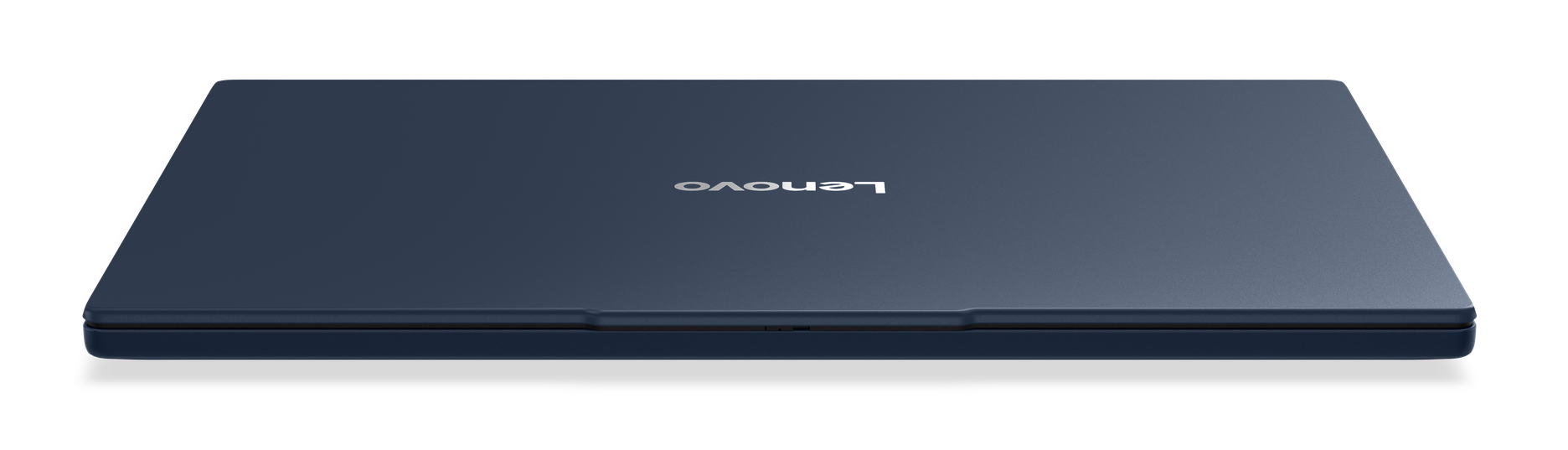 Zamknięty, granatowy laptop Lenovo na czarnym tle.