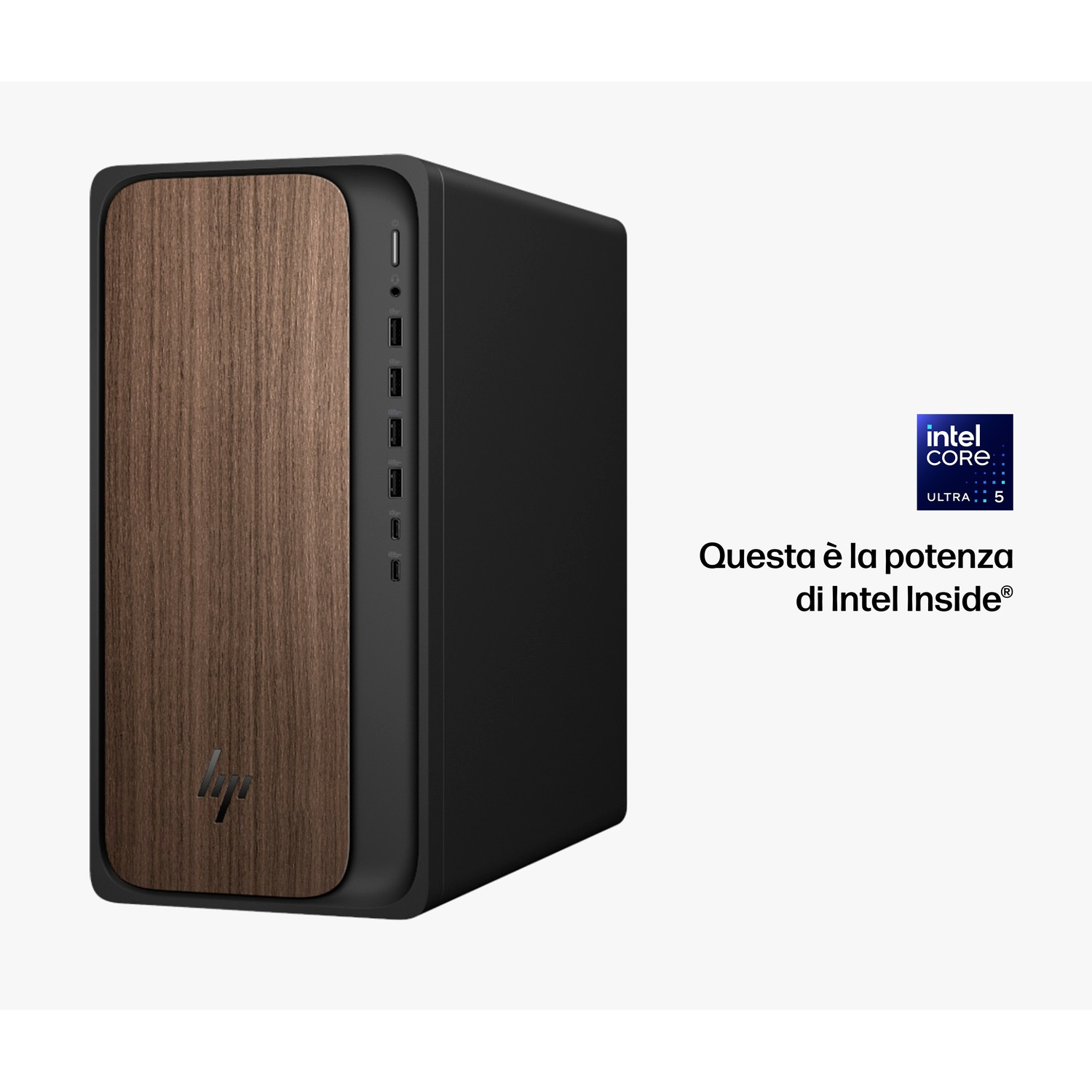 PC desktop nero con pannello frontale in legno e Intel Core Ultra 5.
