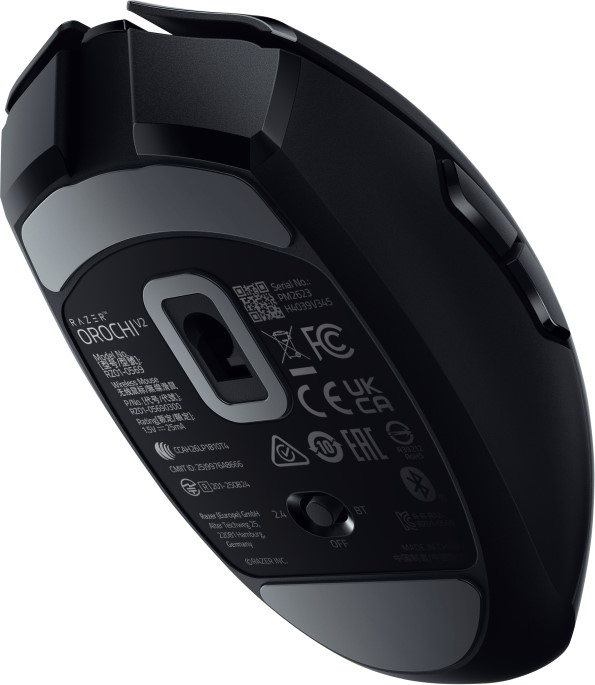 Schwarze Razer Orochi V2 kabellose Maus, Unteransicht, mit Produktdetails und Logos.