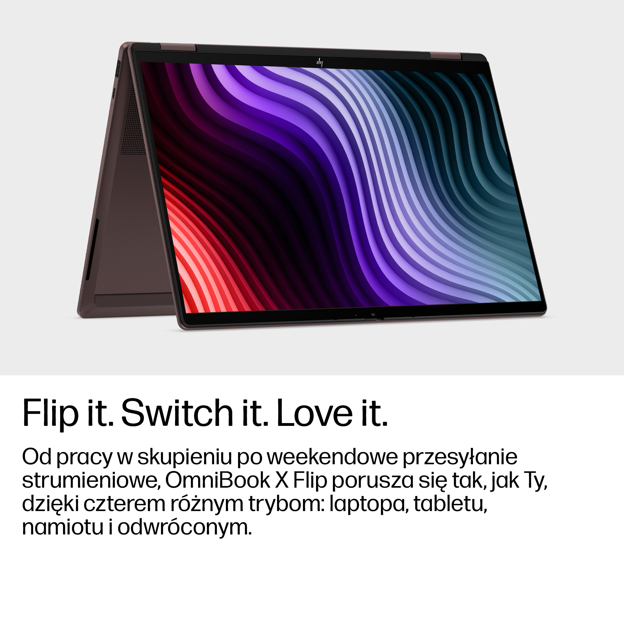 Brązowy laptop HP OmniBook X Flip z kolorowym, falistym wzorem na ekranie.