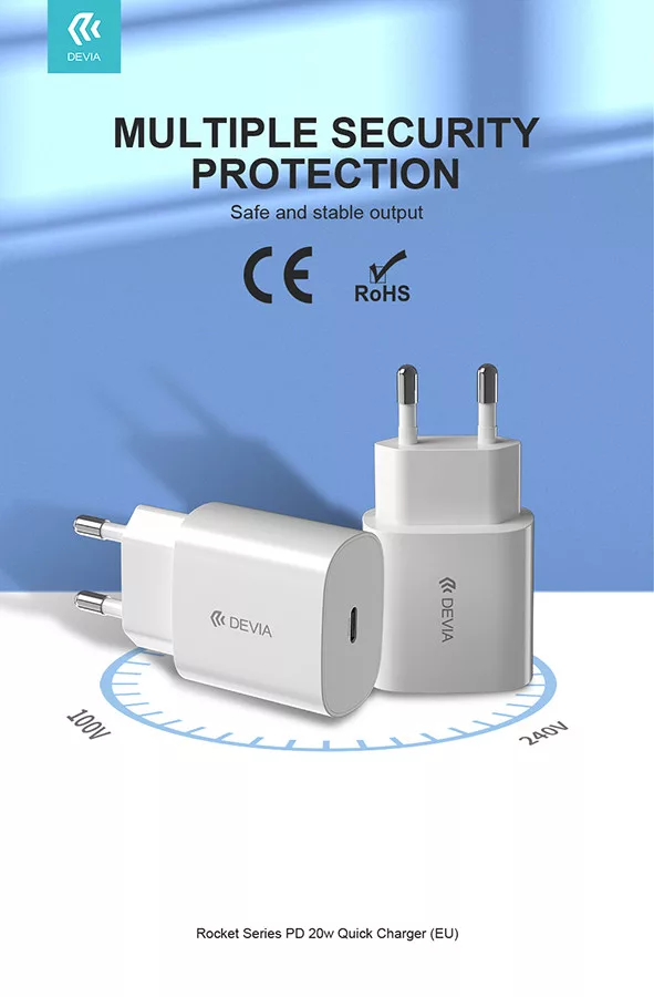 Két fehér Devia töltő USB-C porttal és EU dugóval.
