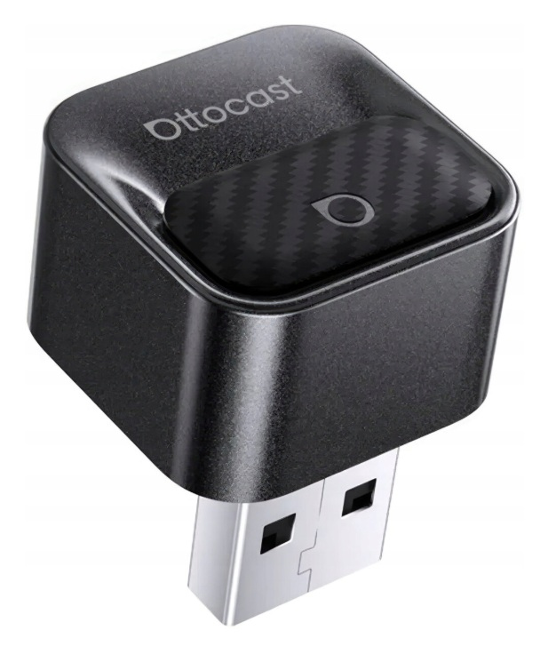 Czarny adapter USB Ottocast ze wzorem z włókna węglowego.