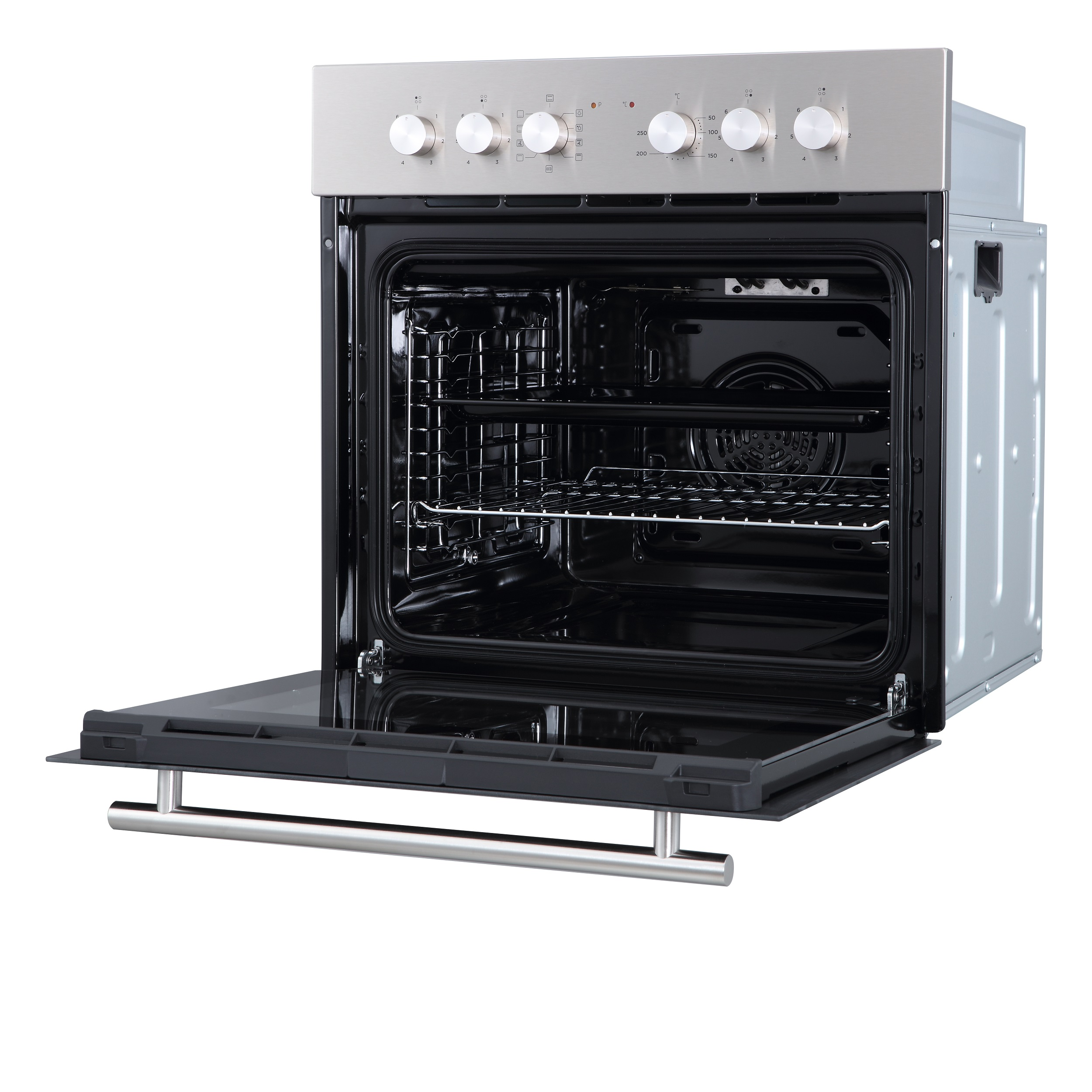 Ein moderner Einbaubackofen mit Edelstahldesign, offener Tür und sichtbaren Rosten.