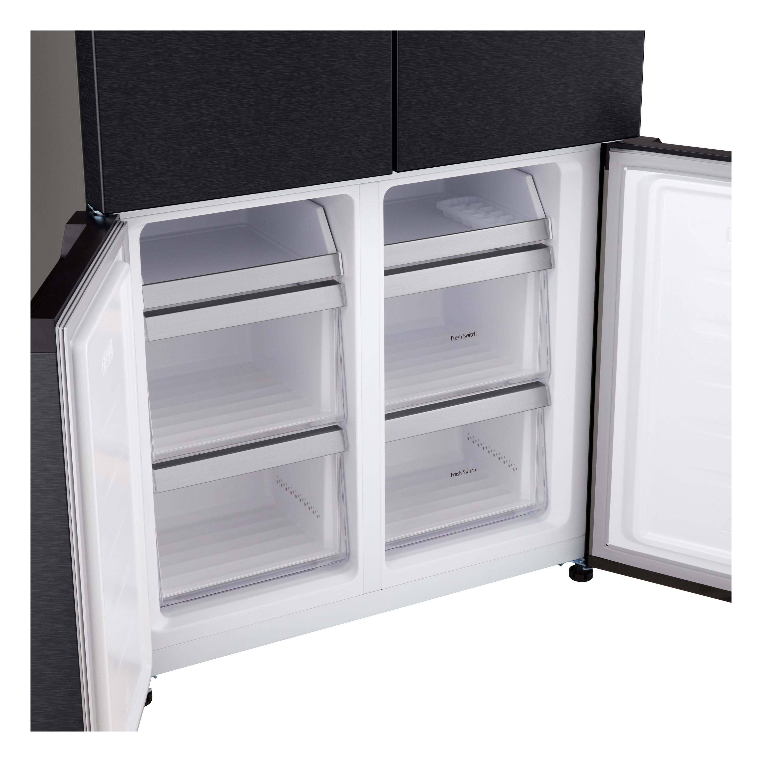 Offener schwarzer Kühlschrank mit transparenten Schubladen und Eiswürfelbehälter.