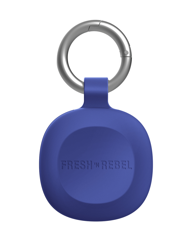 Blaue Fresh 'n Rebel Hülle mit silbernem Schlüsselring auf weißem Grund.