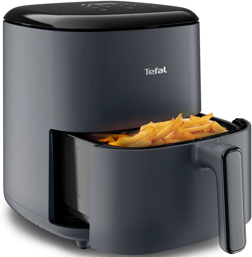 Une friteuse à air grise avec un panier plein de frites dorées.