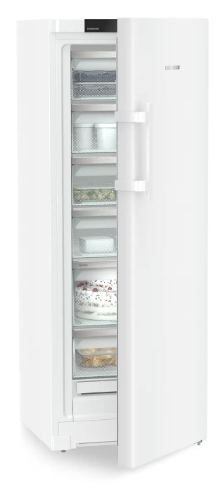 Ein offener weißer Kühlschrank mit Lebensmitteln, darunter ein Kuchen.