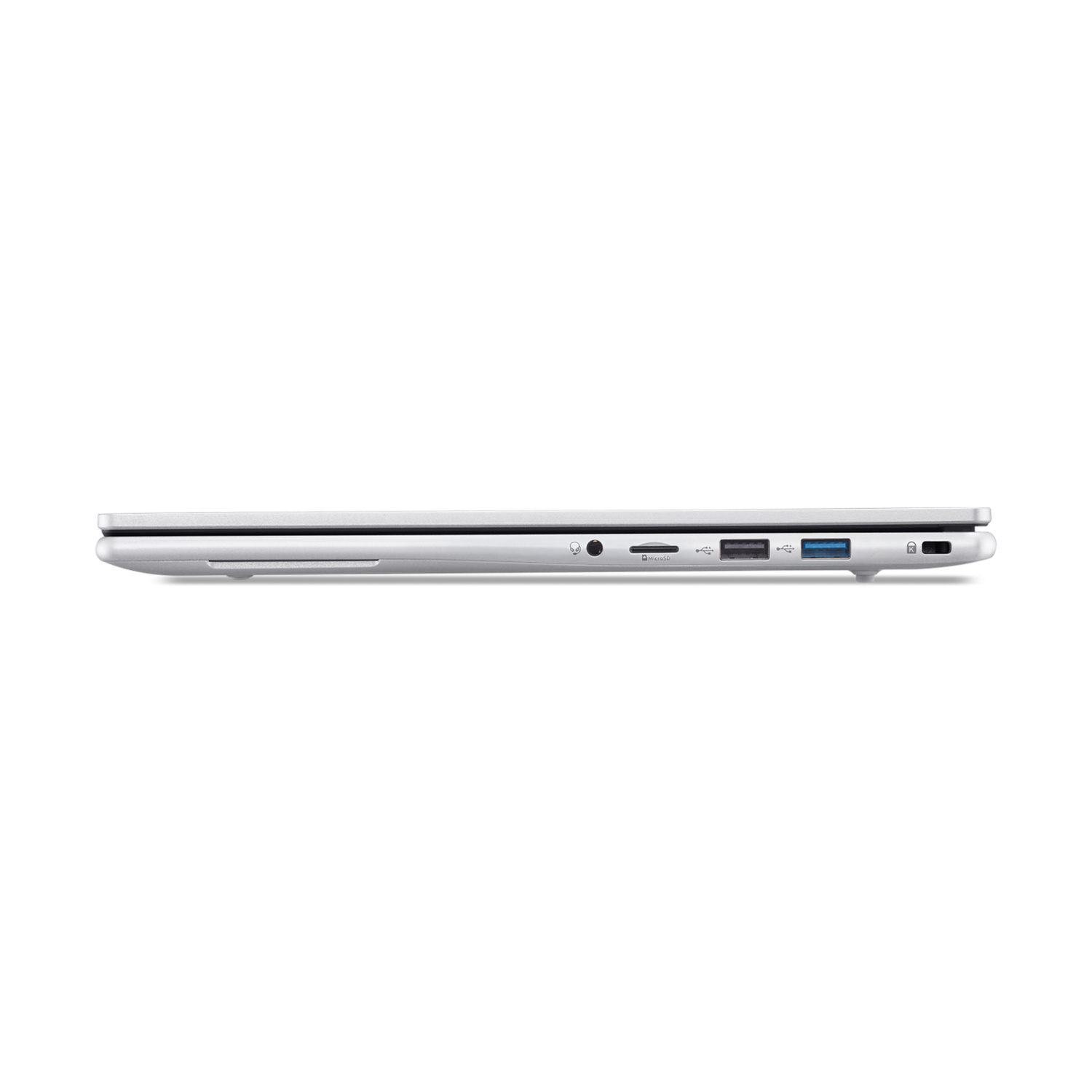 Lato di laptop argento con porte: cuffie, MicroSD, USB-A, USB-C, scheda SD.