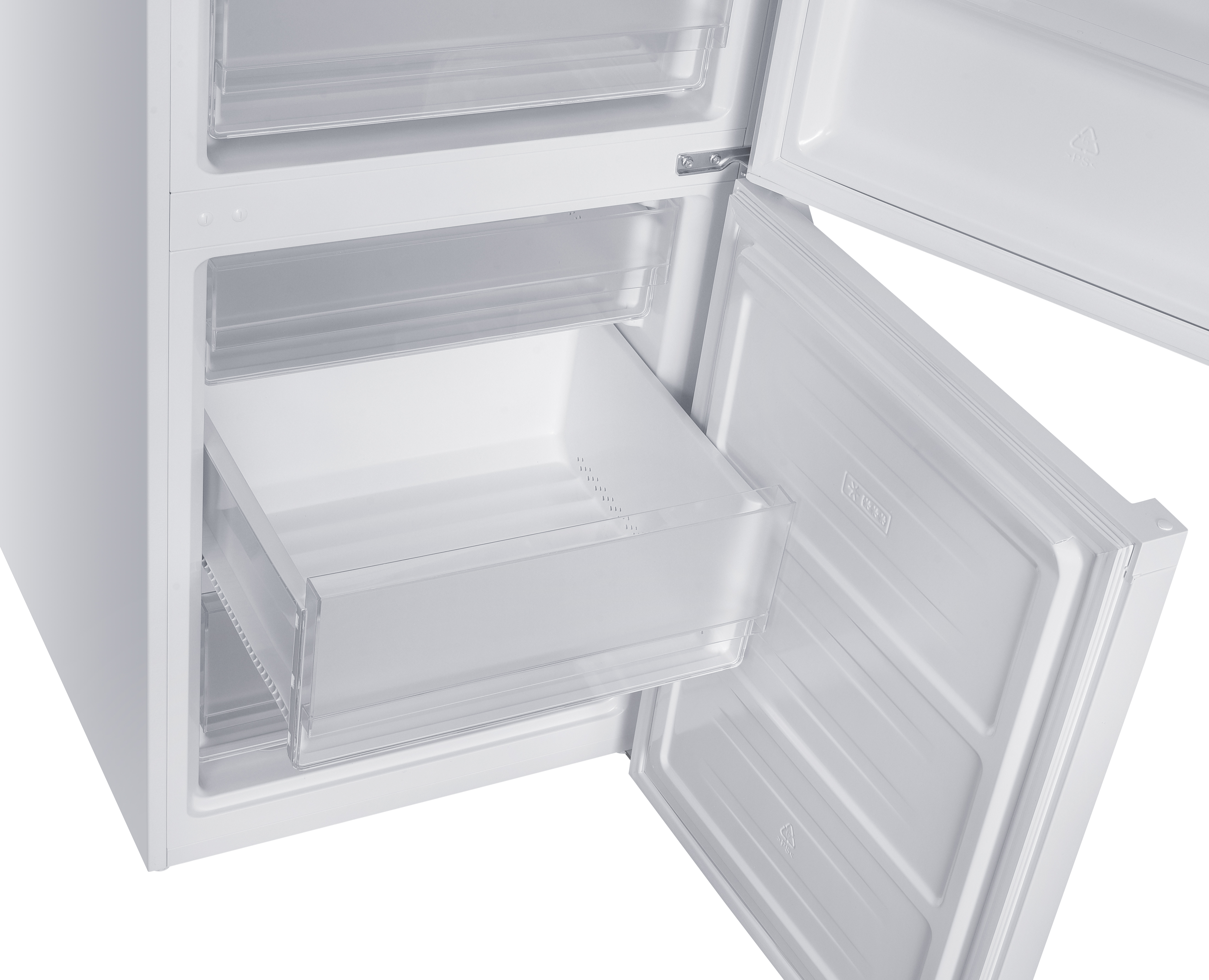 Un refrigerador blanco con una puerta abierta y cajones transparentes.