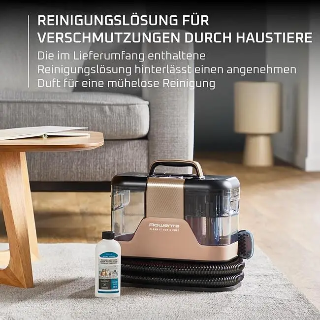 Une machine à nettoyer avec une bouteille de solution nettoyante sur un tapis.