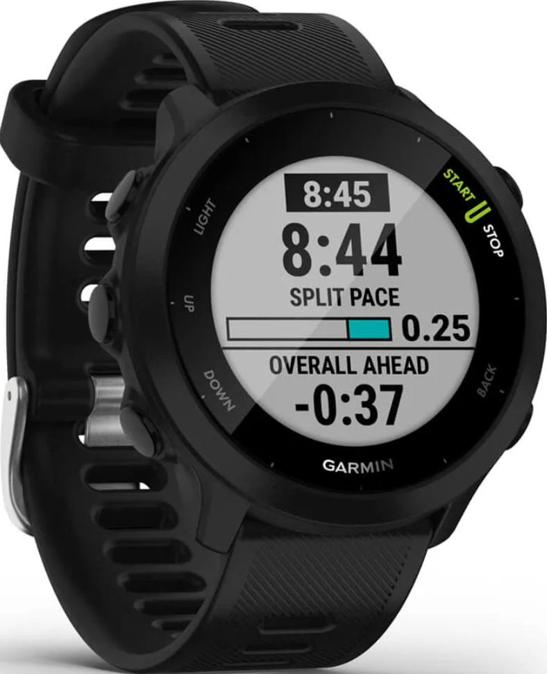 Un orologio Garmin nero mostra 8:44 di ritmo frazionato e -0:37 di vantaggio totale.