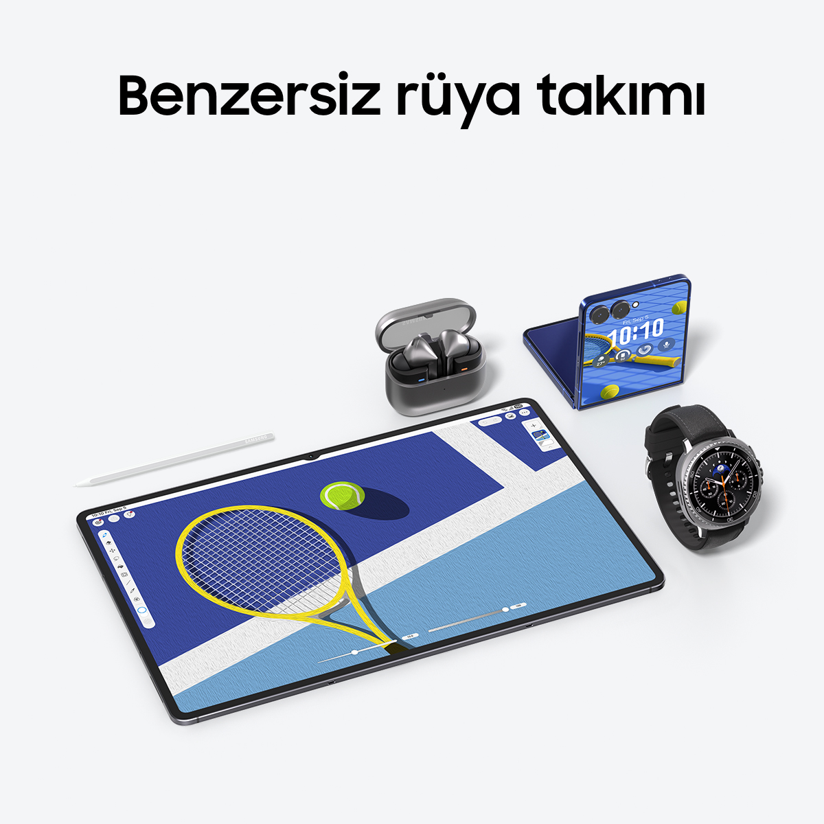 Tenisi gösteren tablet, kulaklık, katlanabilir telefon ve beyaz arka planda saat.