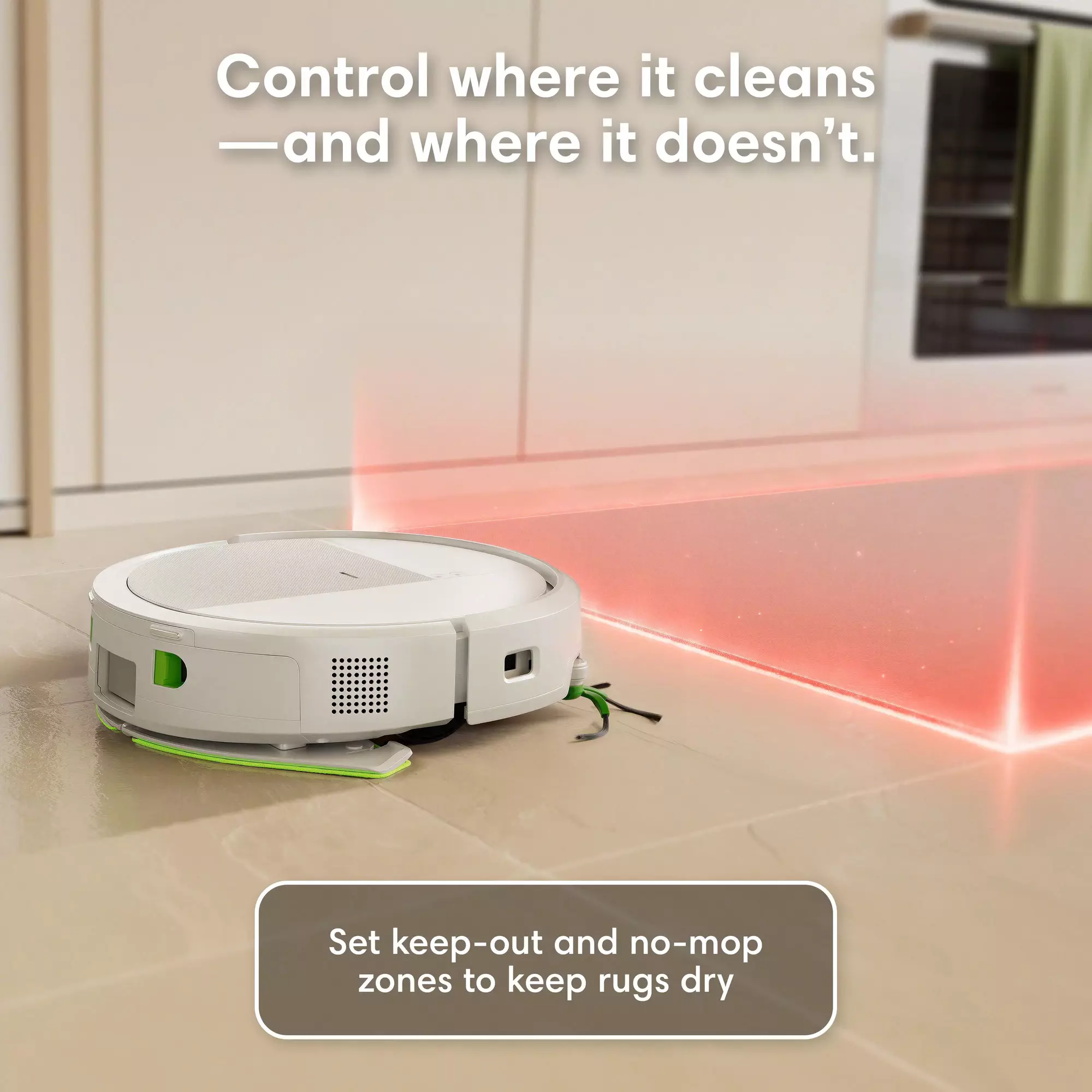 Un aspirateur robot blanc nettoie un sol clair. Une lumière rouge marque une zone.