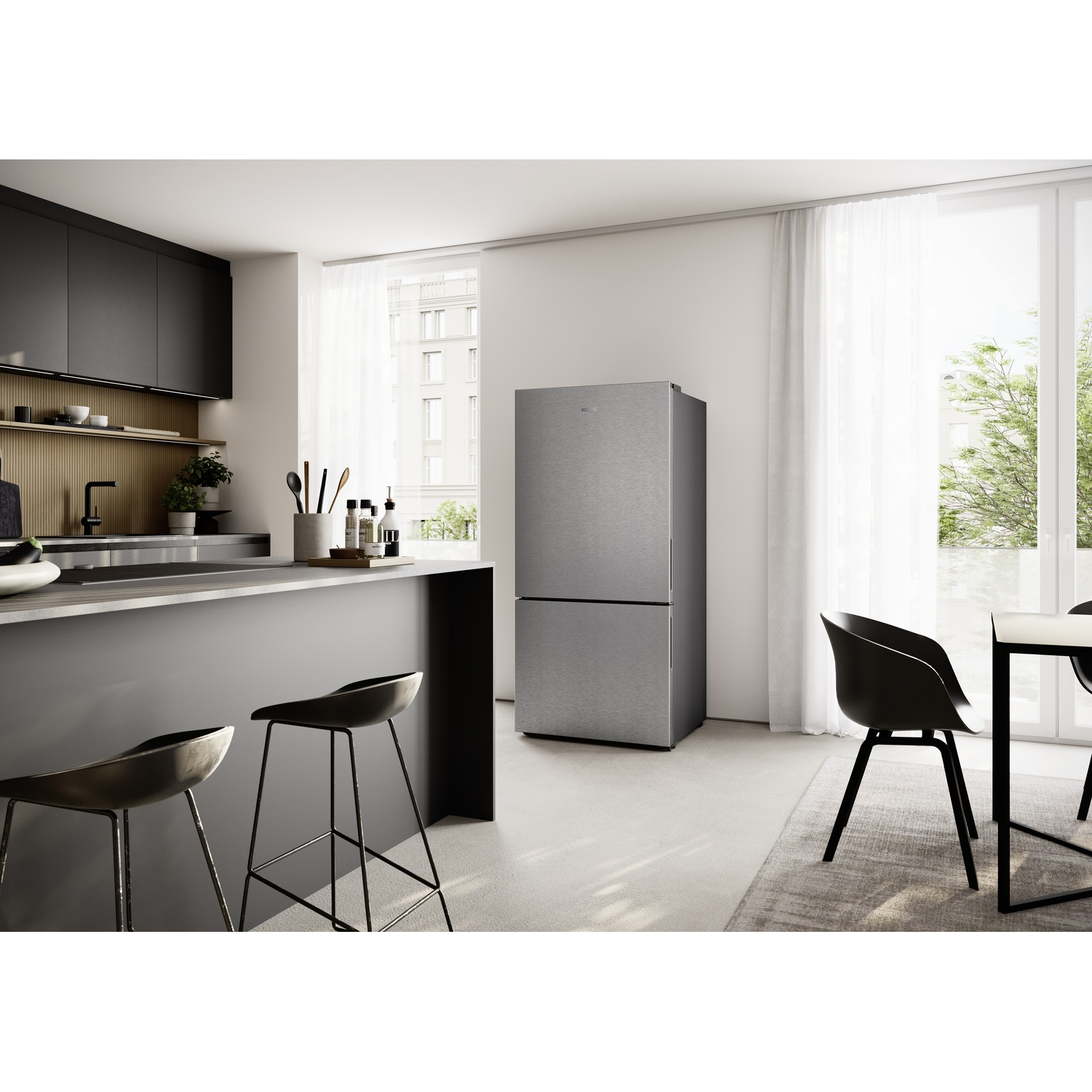 Area cucina moderna con isola, sgabelli e frigorifero.