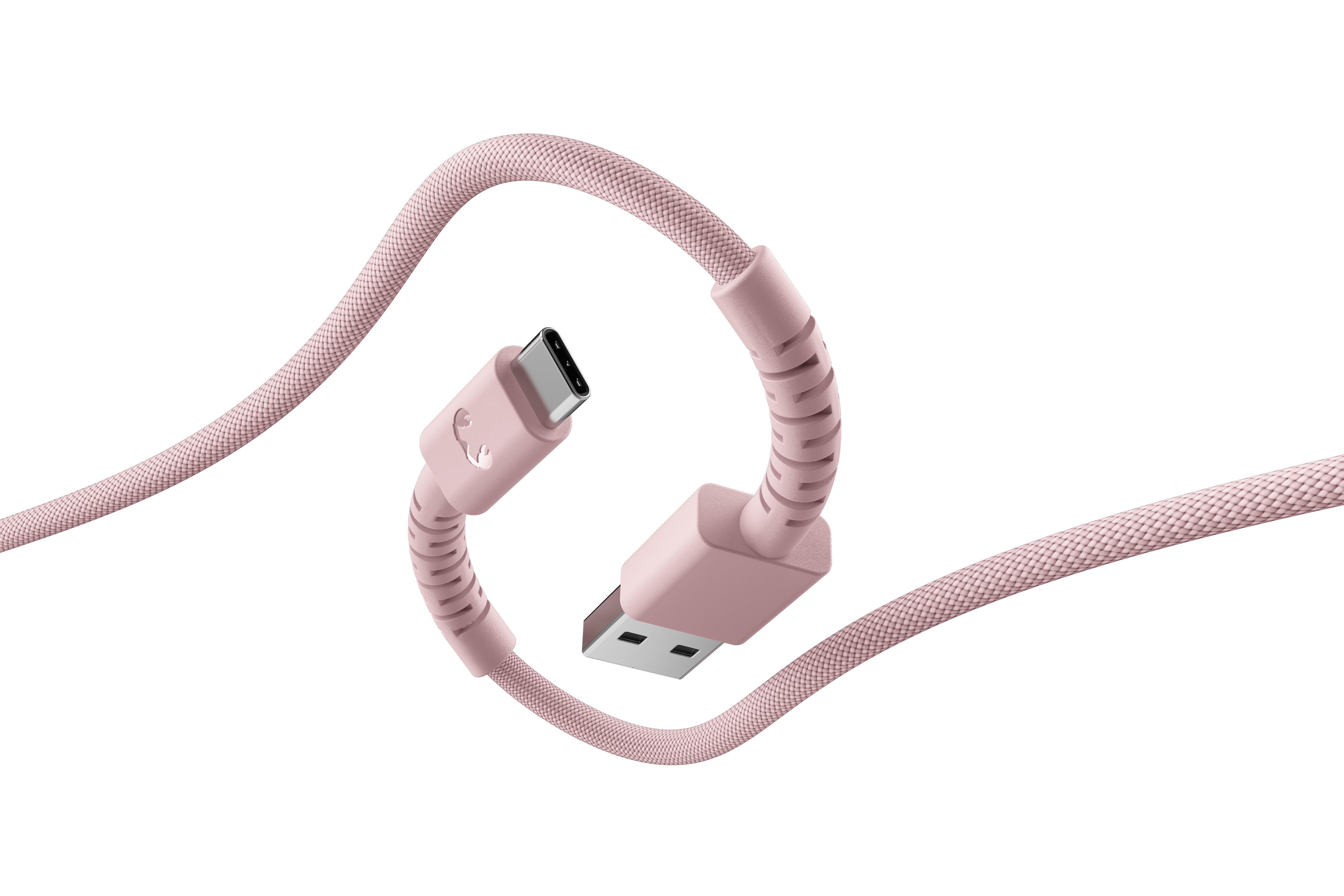 Ein rosafarbener USB-C-zu-USB-A-Kabel mit Stoffummantelung liegt auf weißem Hintergrund.