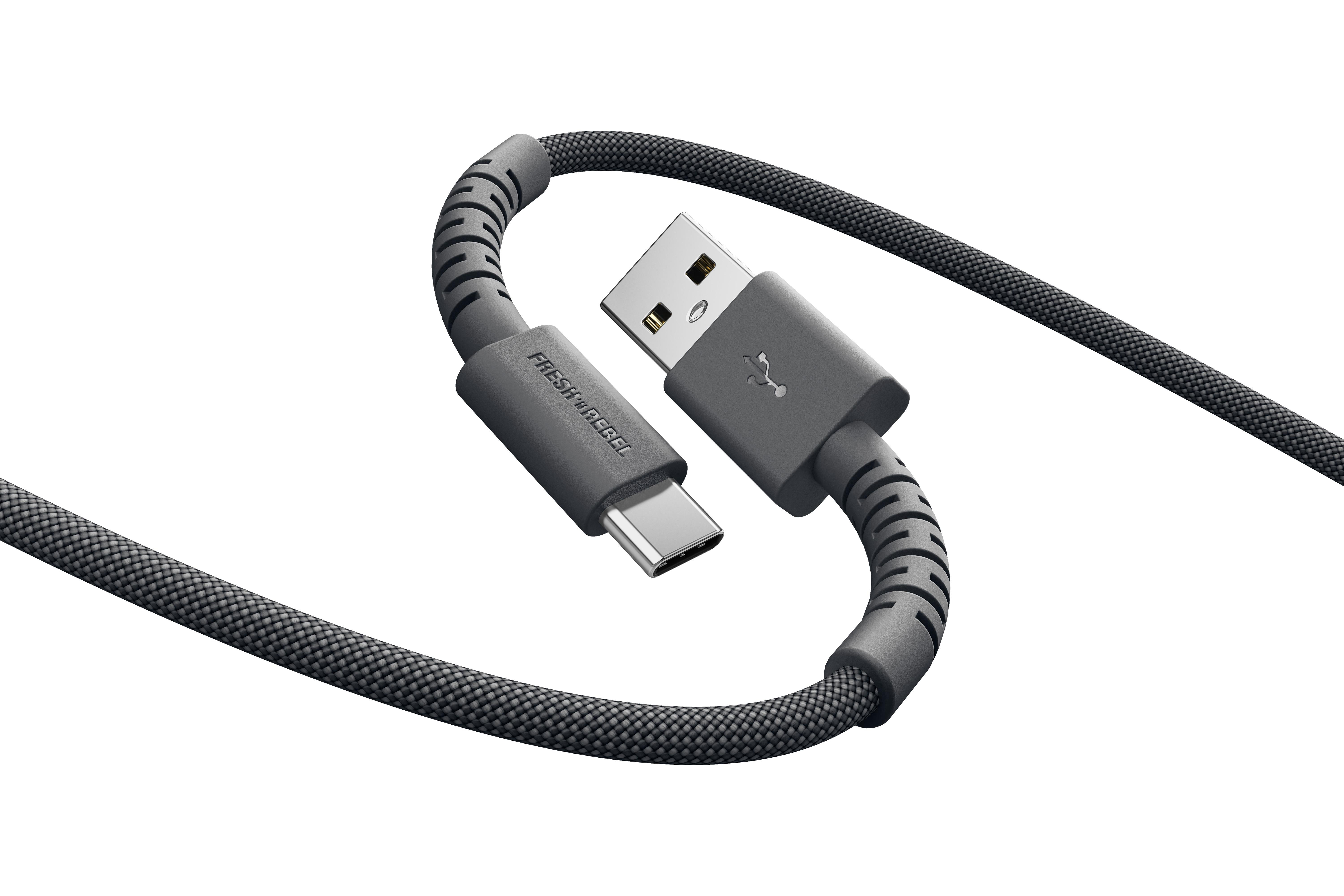 Graues USB-C zu USB-A Kabel mit verstärkter Ummantelung und grauem Stecker.
