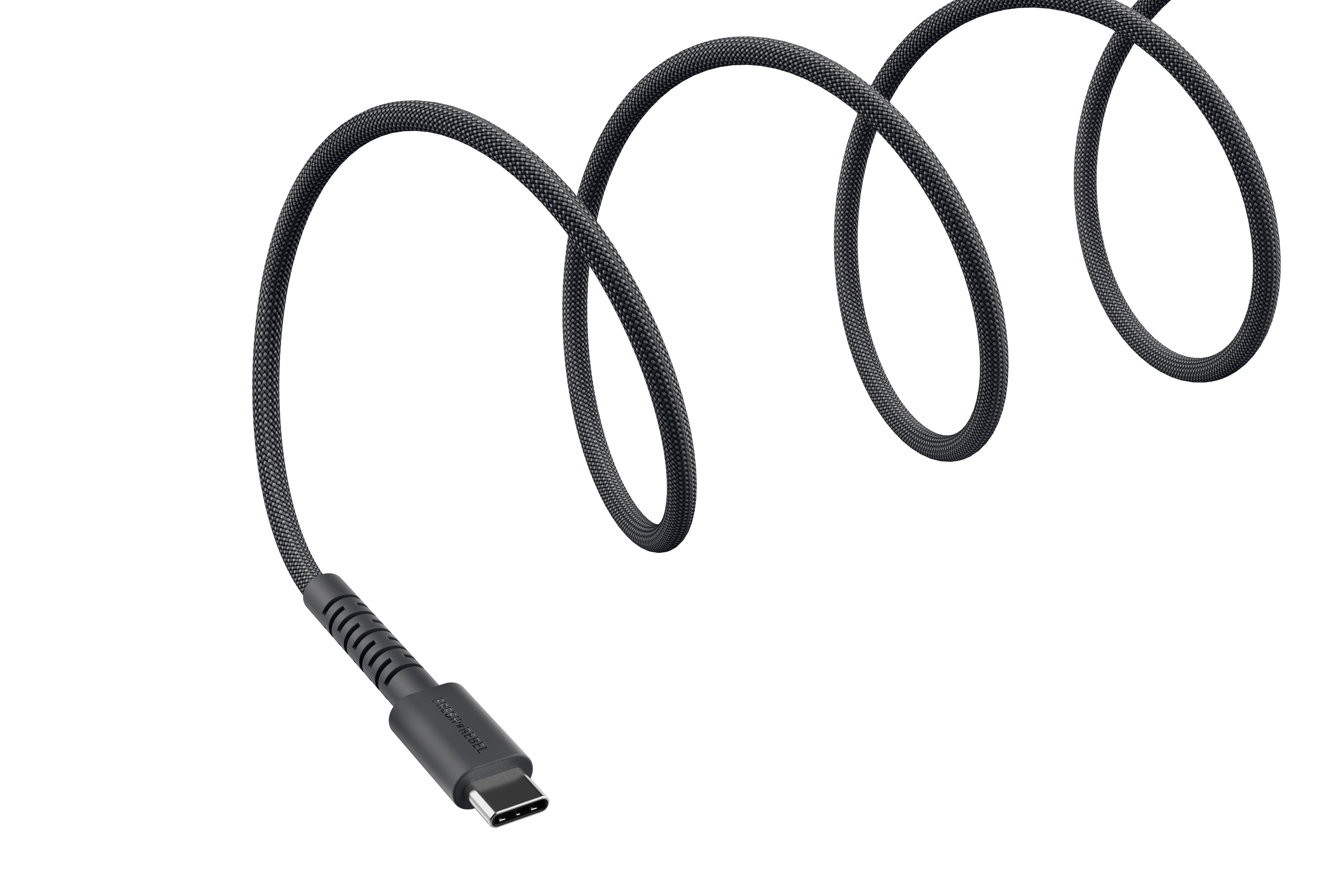 Ein schwarzes USB-C-Kabel mit Stoffummantelung auf weißem Hintergrund.