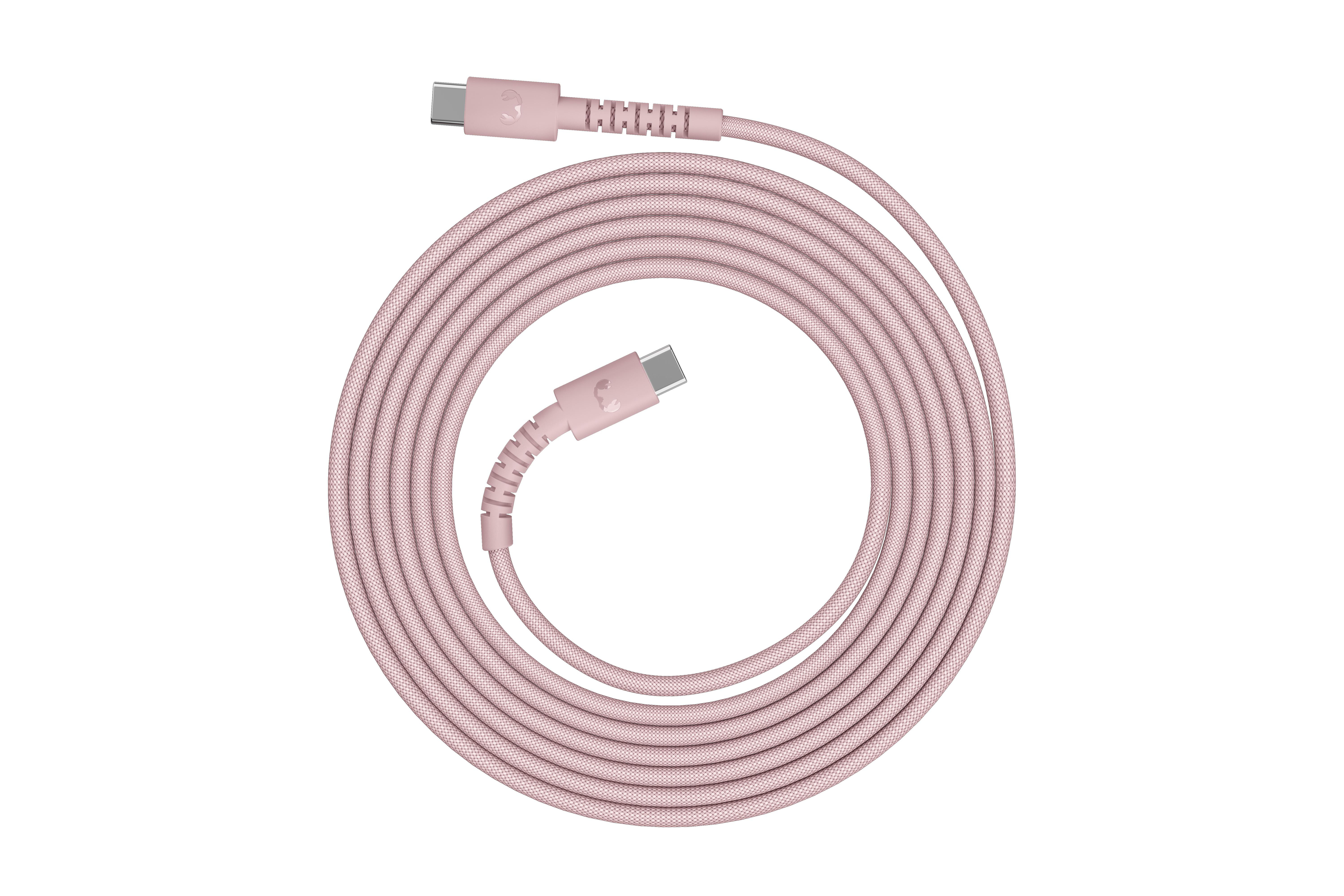 Ein rosafarbenes USB-C-Kabel liegt auf weißem Hintergrund.