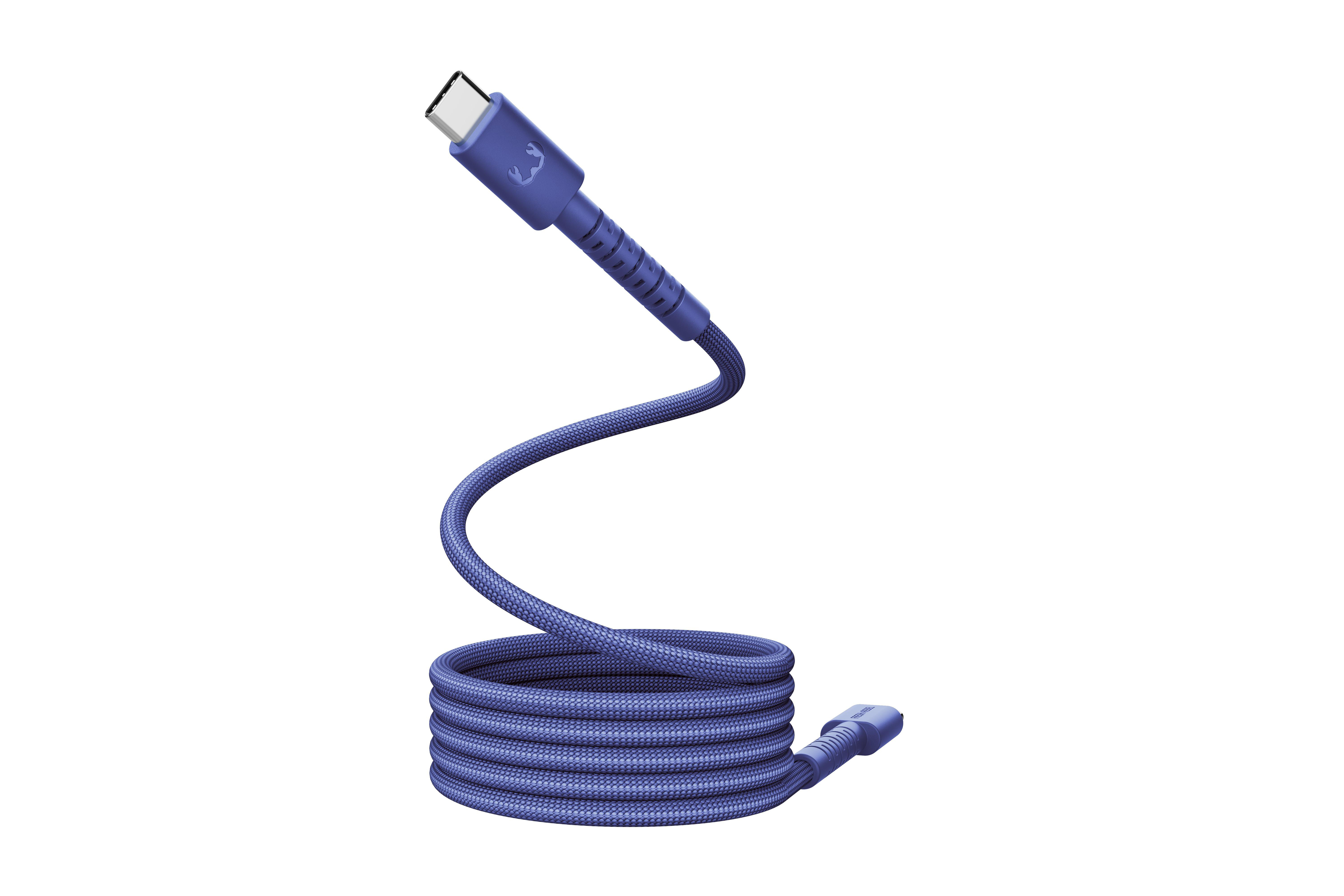 Ein blaues USB-C-Kabel mit Stoffummantelung, aufgerollt, mit einem Stecker.
