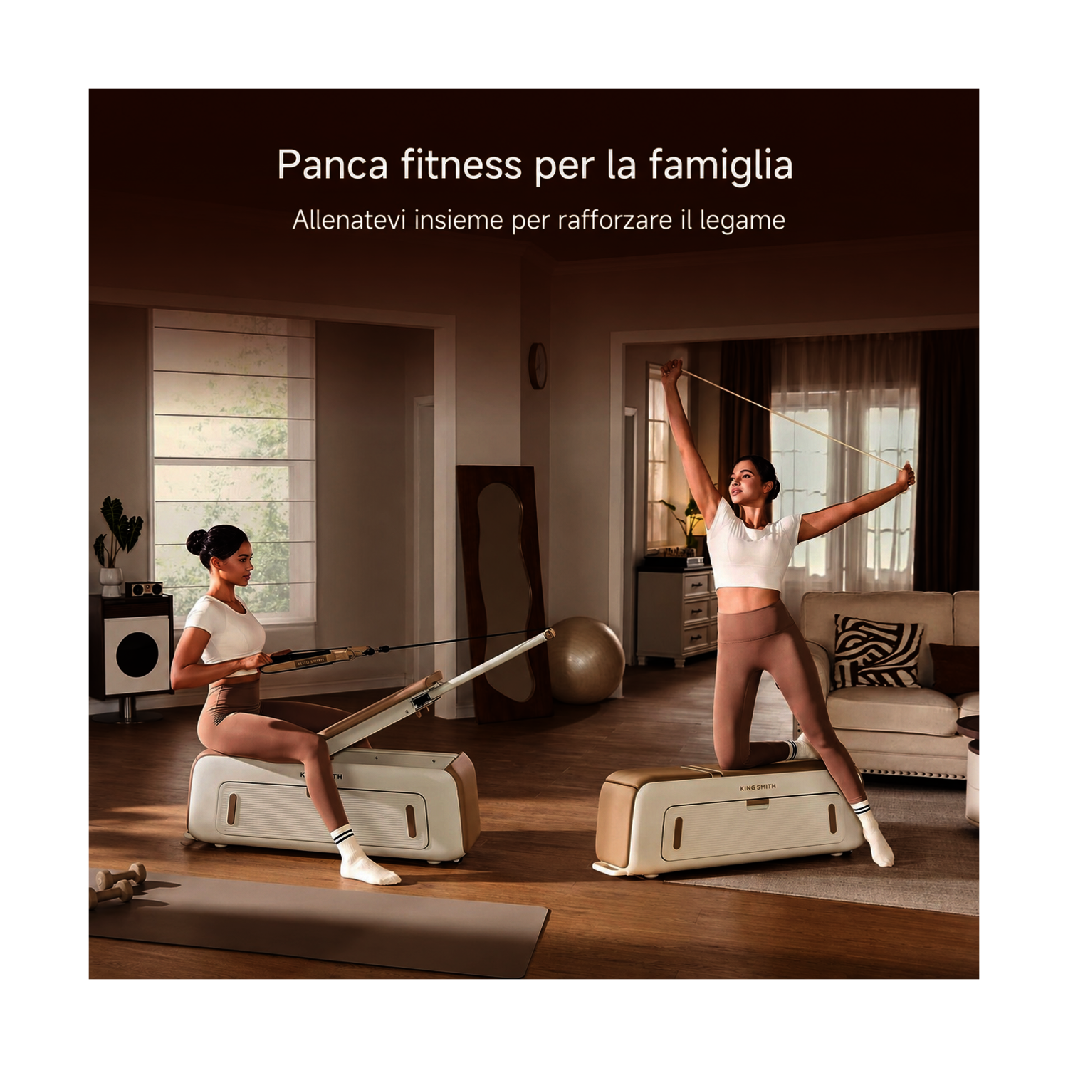 Due donne si allenano a casa con attrezzature fitness in un soggiorno.