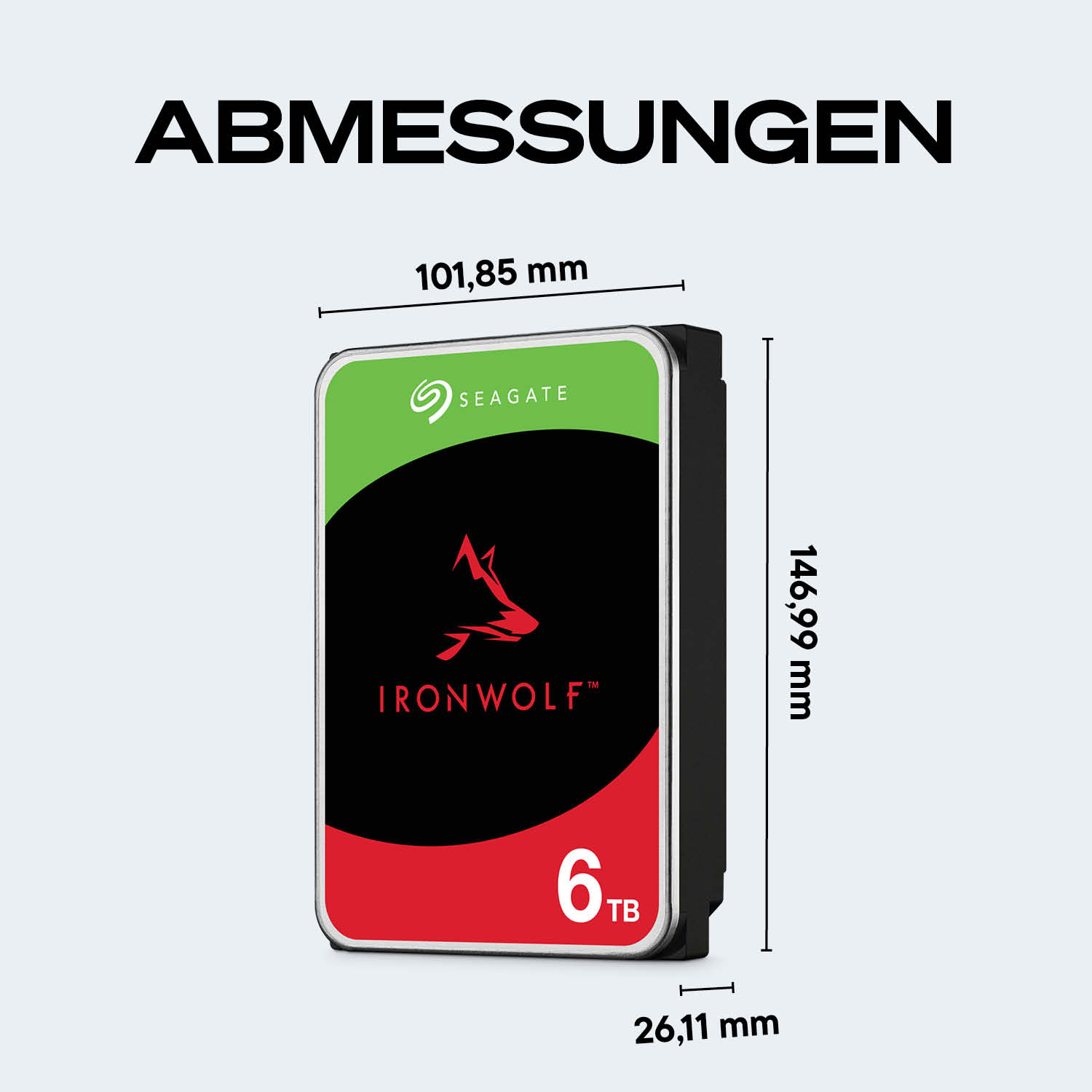 Un disque dur Seagate IronWolf de 6TB avec ses dimensions, sur fond gris.