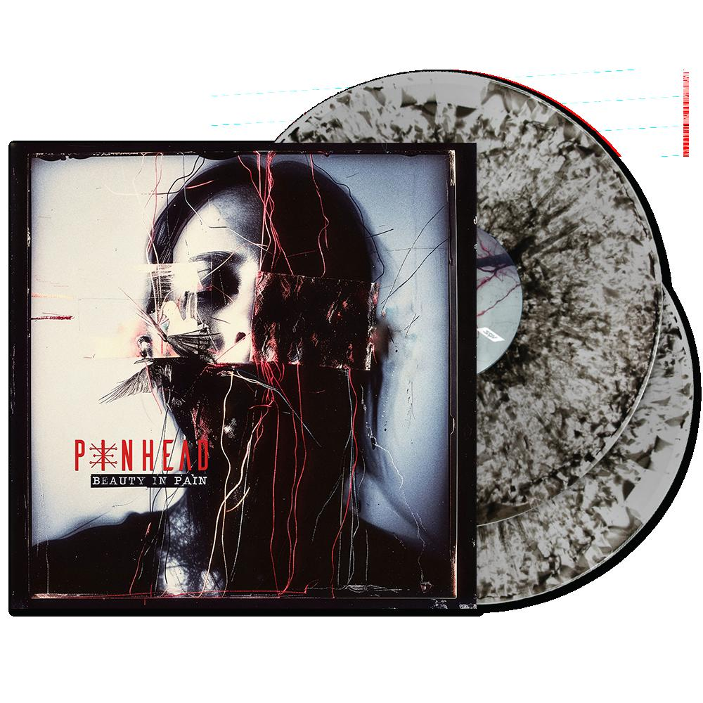 Das Albumcover zeigt ein Porträt mit roten Fäden und zwei Vinyl-Schallplatten.