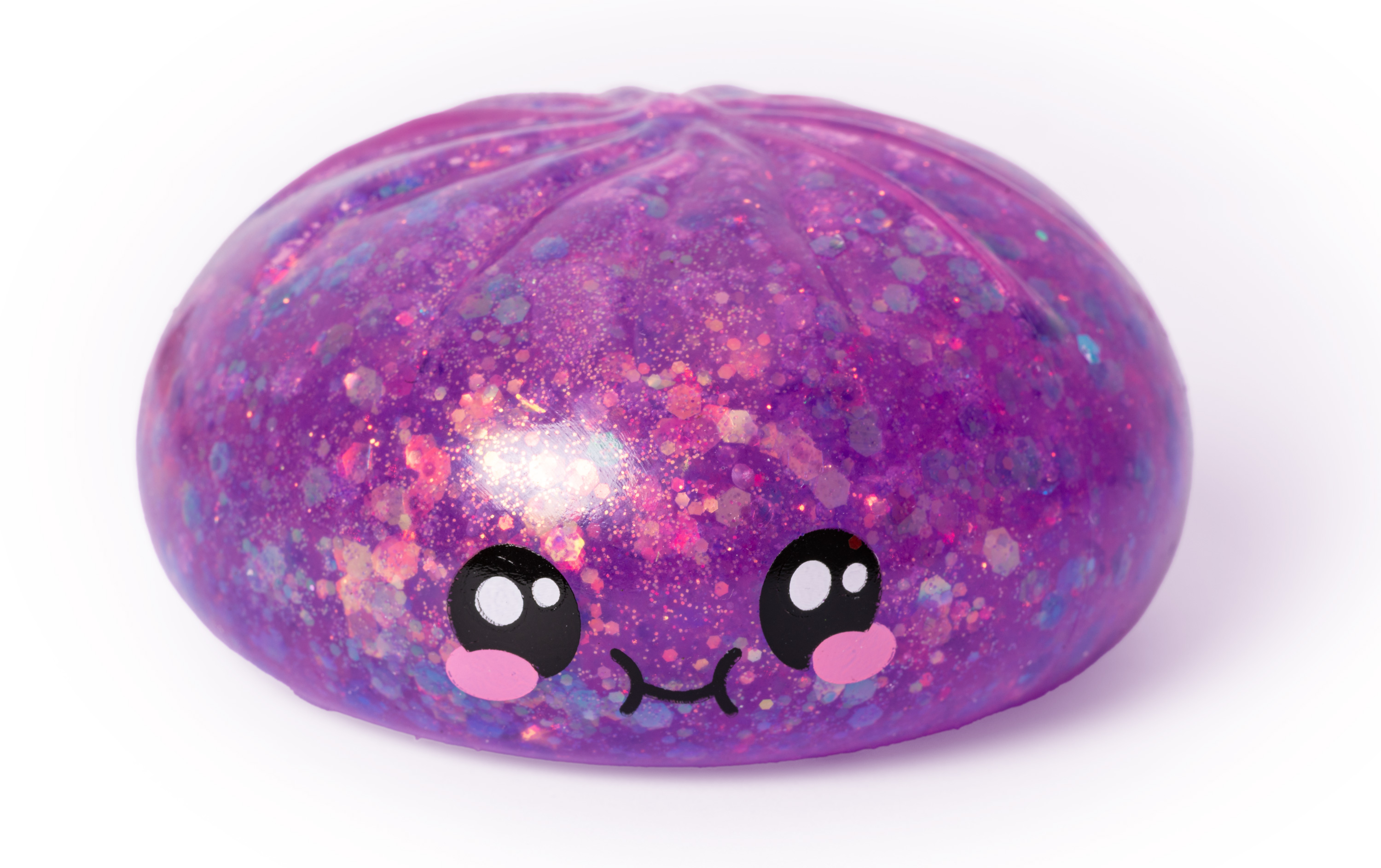 Lila glitzernde Squishy-Spielzeug mit süßem Gesicht auf weißem Hintergrund.