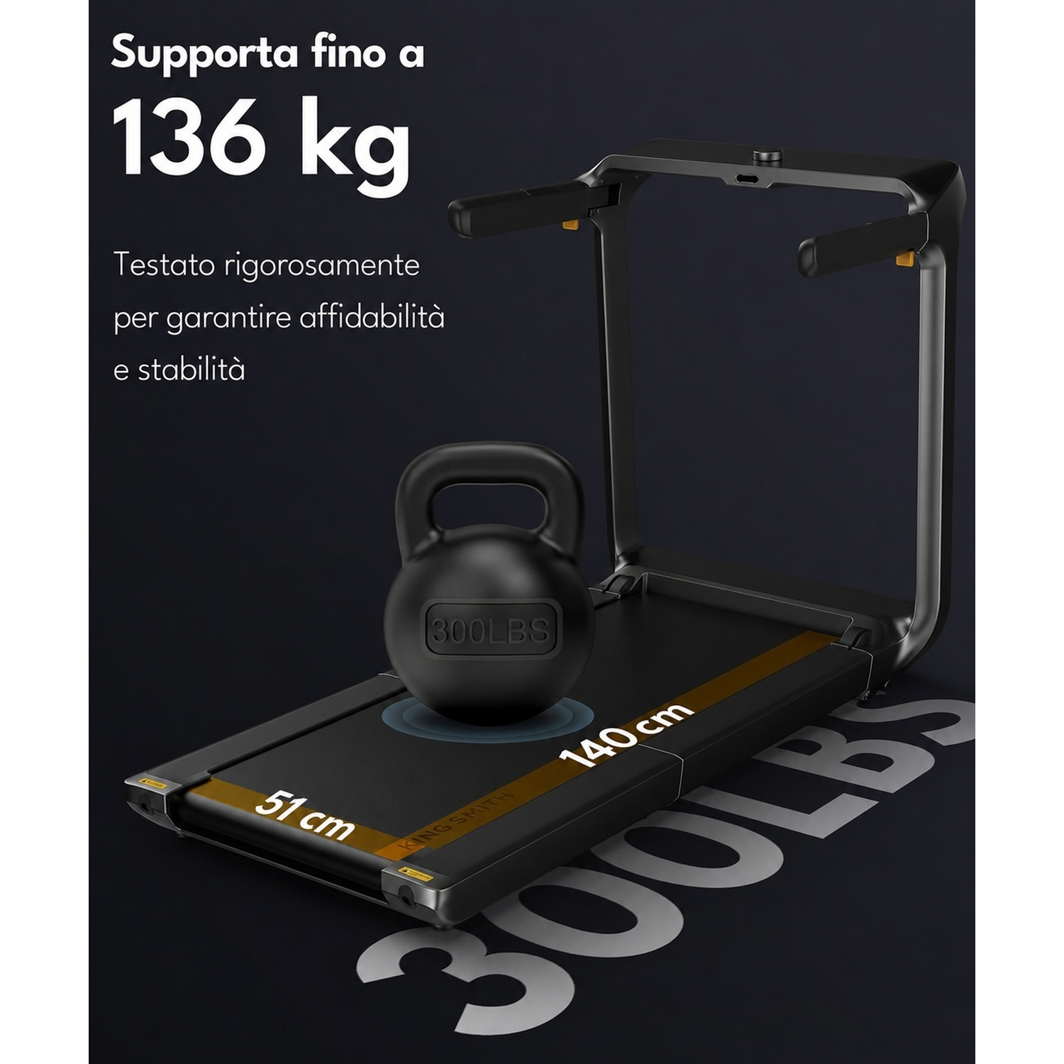 Un tapis roulant nero con un kettlebell da 300 LBS sulla cinghia. Dimensioni 51cm x 140cm.