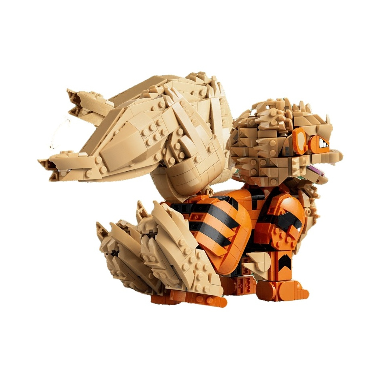 Creatura Lego color cuoio e arancione a strisce nere, su sfondo bianco.