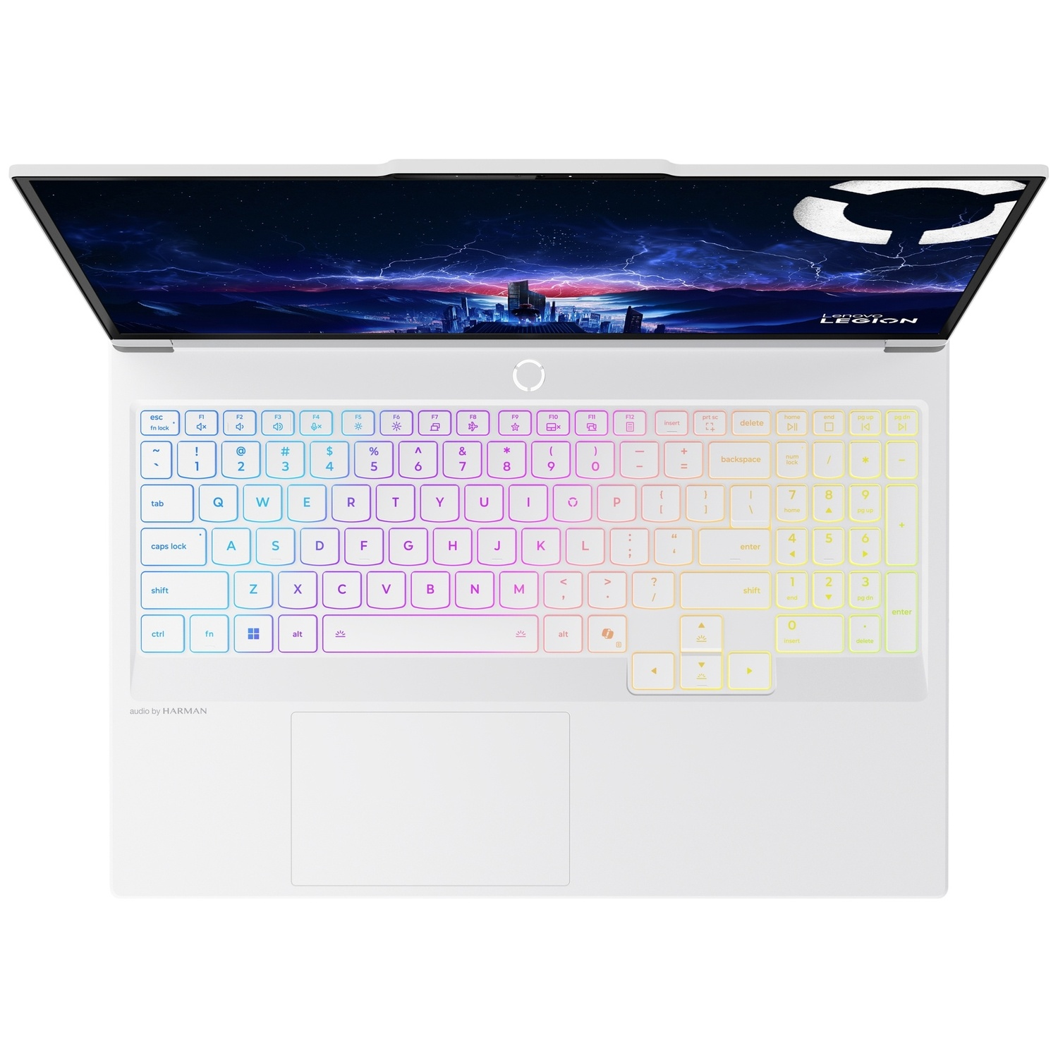 Witte Lenovo Legion laptop open, verlicht toetsenbord en futuristisch stadsbehang.