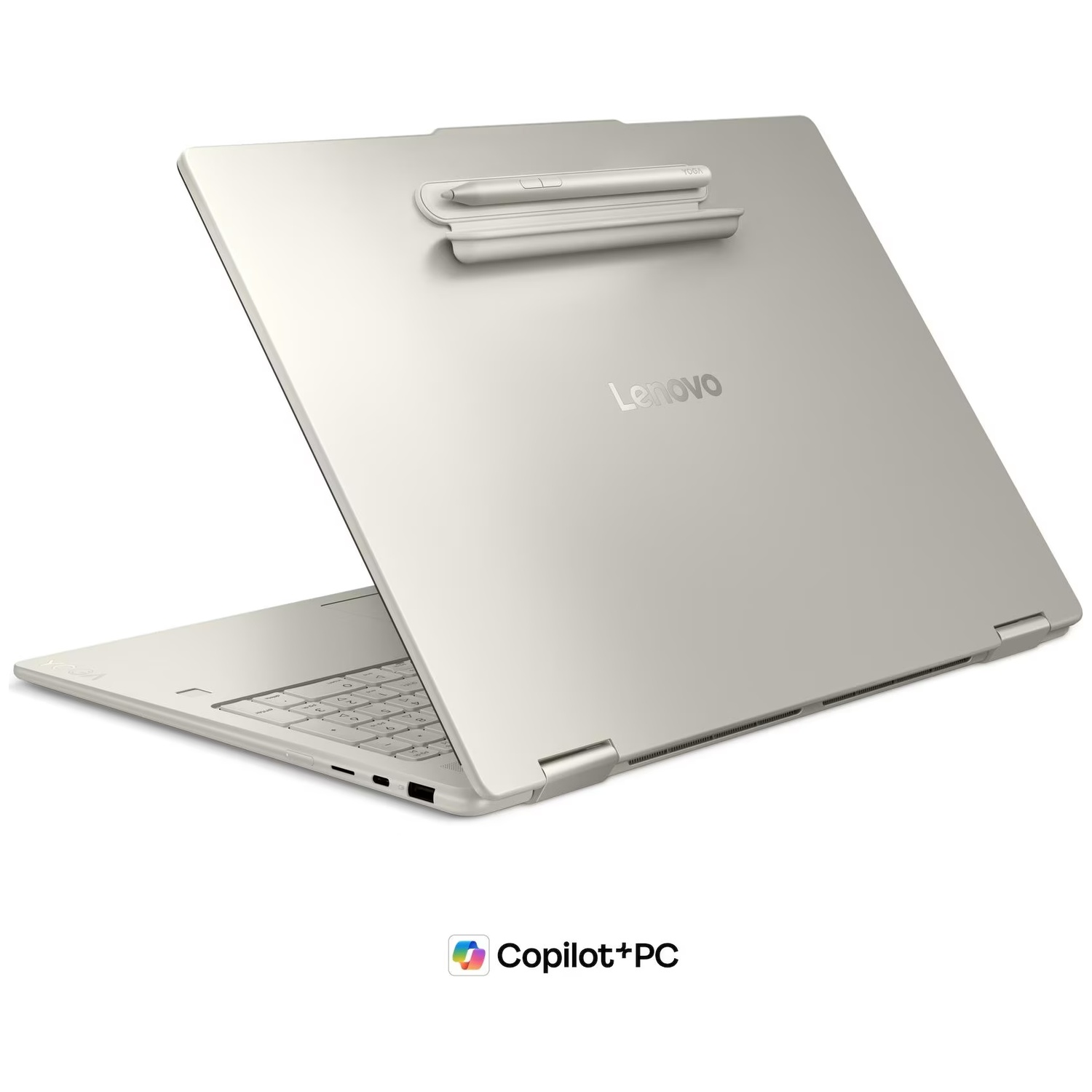 Un ordinateur portable convertible Lenovo Yoga argenté avec stylet, sur fond blanc.