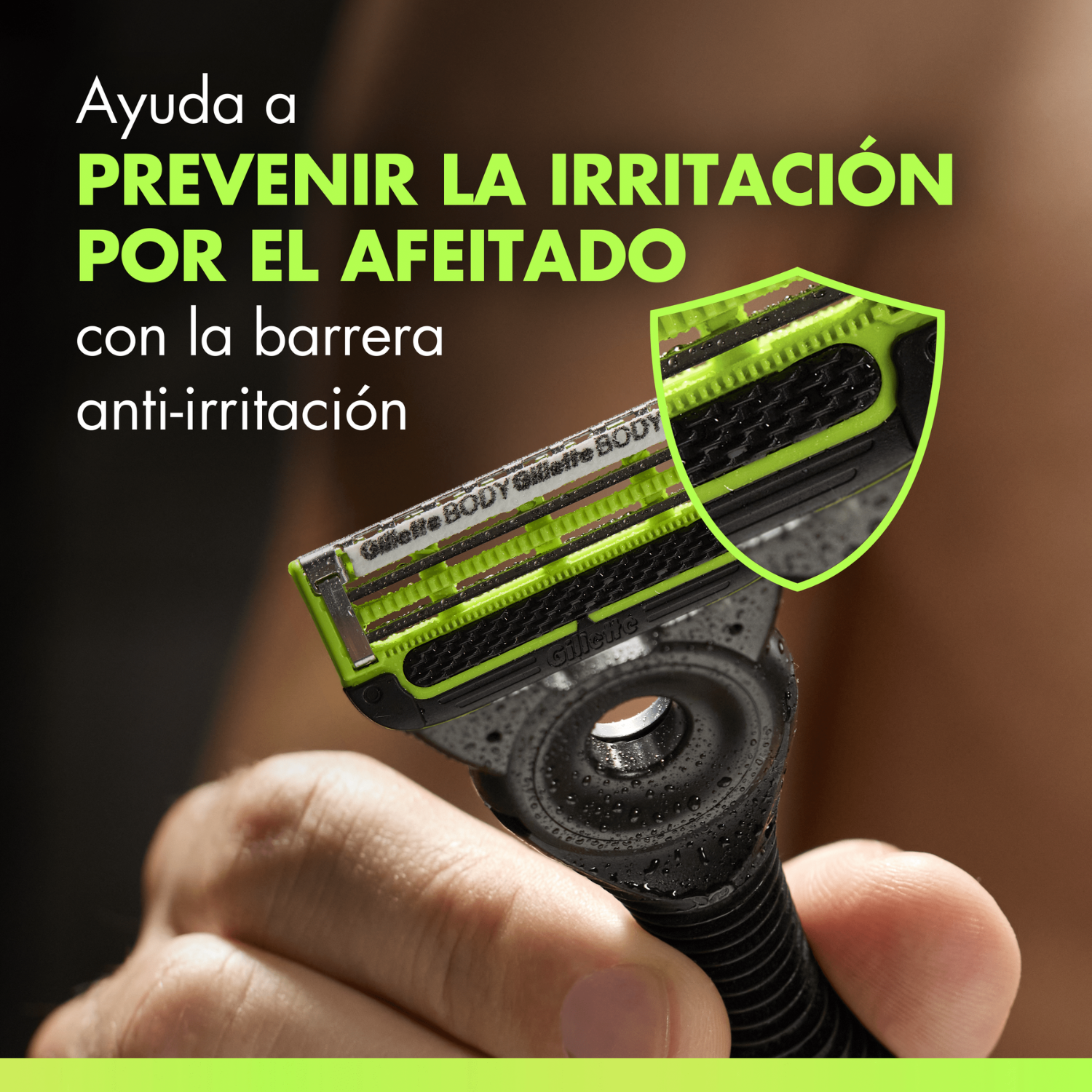 Ayuda a prevenir la irritación  por el afeitado con la barrera anti-irritación.