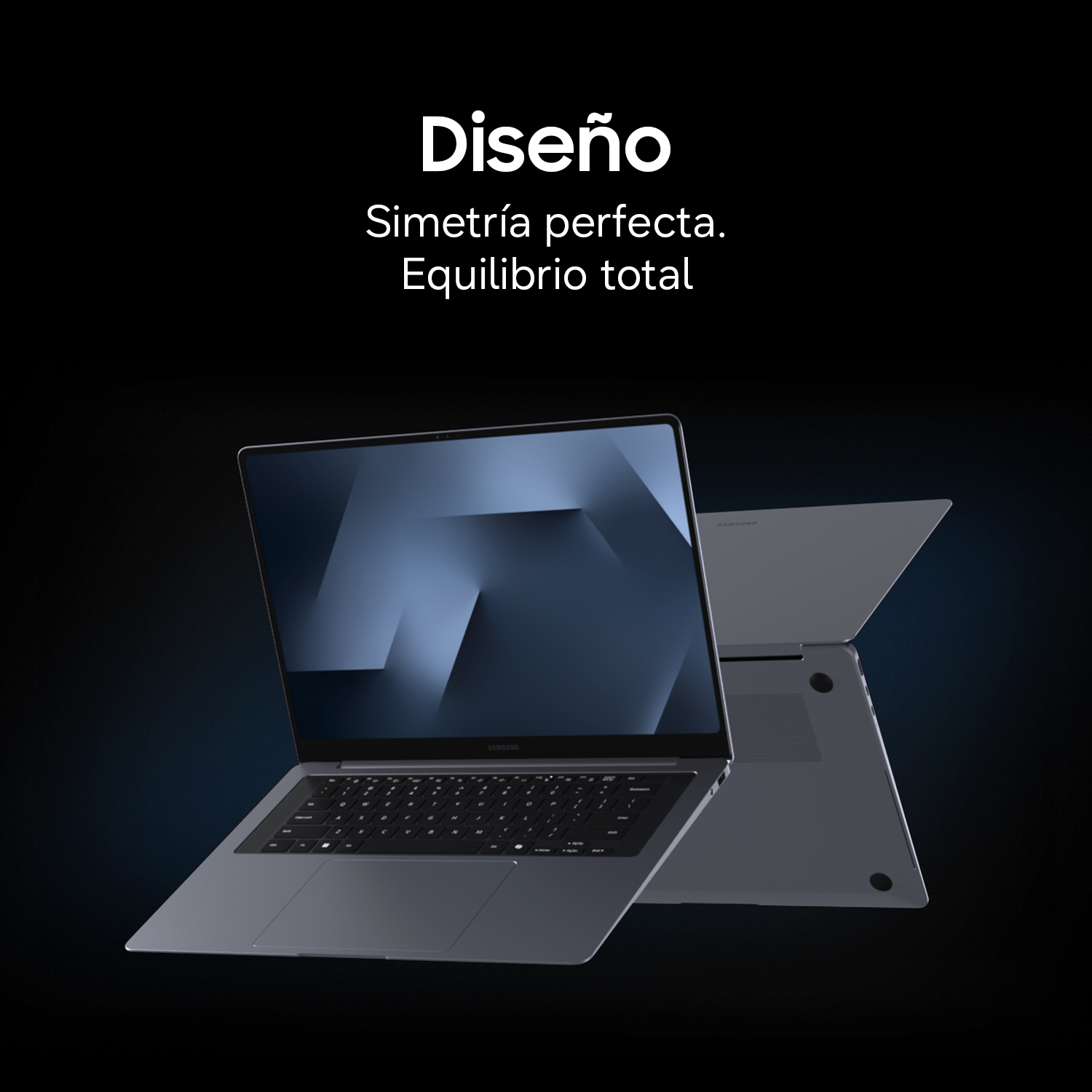 Un portátil Samsung gris con pantalla oscura y texto sobre fondo negro.