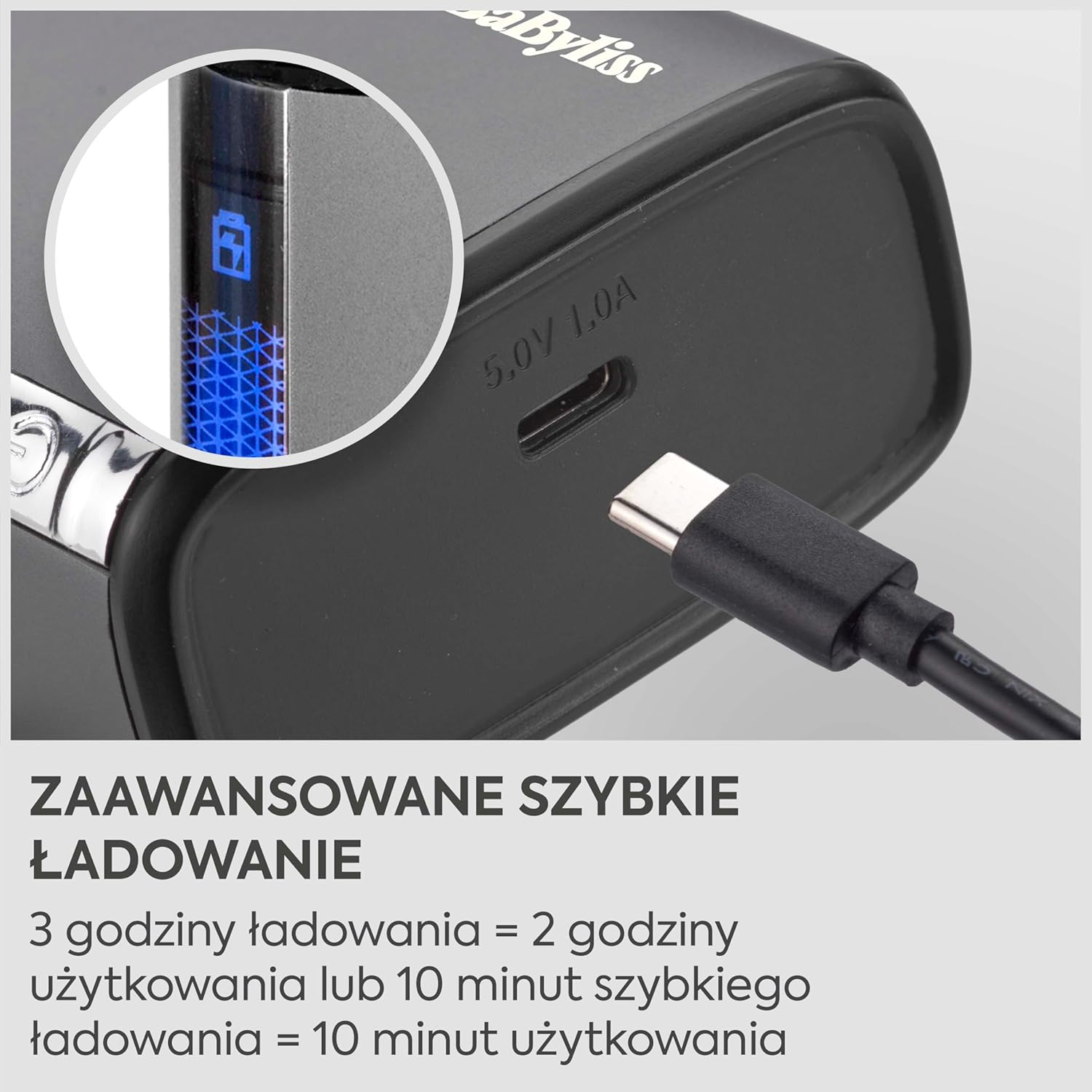 Czarna ładowarka z kablem USB-C i wskaźnikiem ładowania.