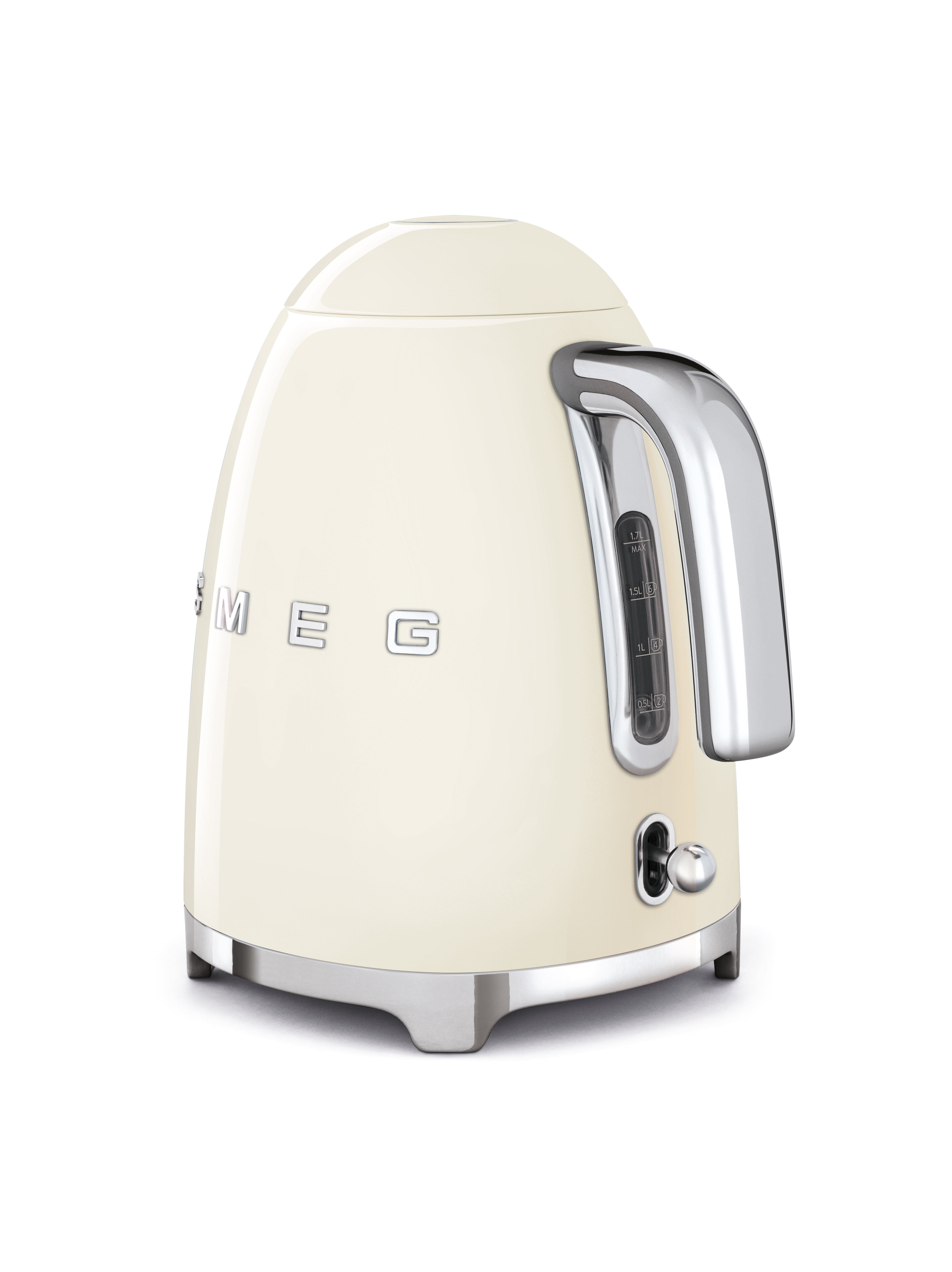 Eine cremefarbene Smeg-Teekanne mit Chromdetails und Wasserstandsanzeige.