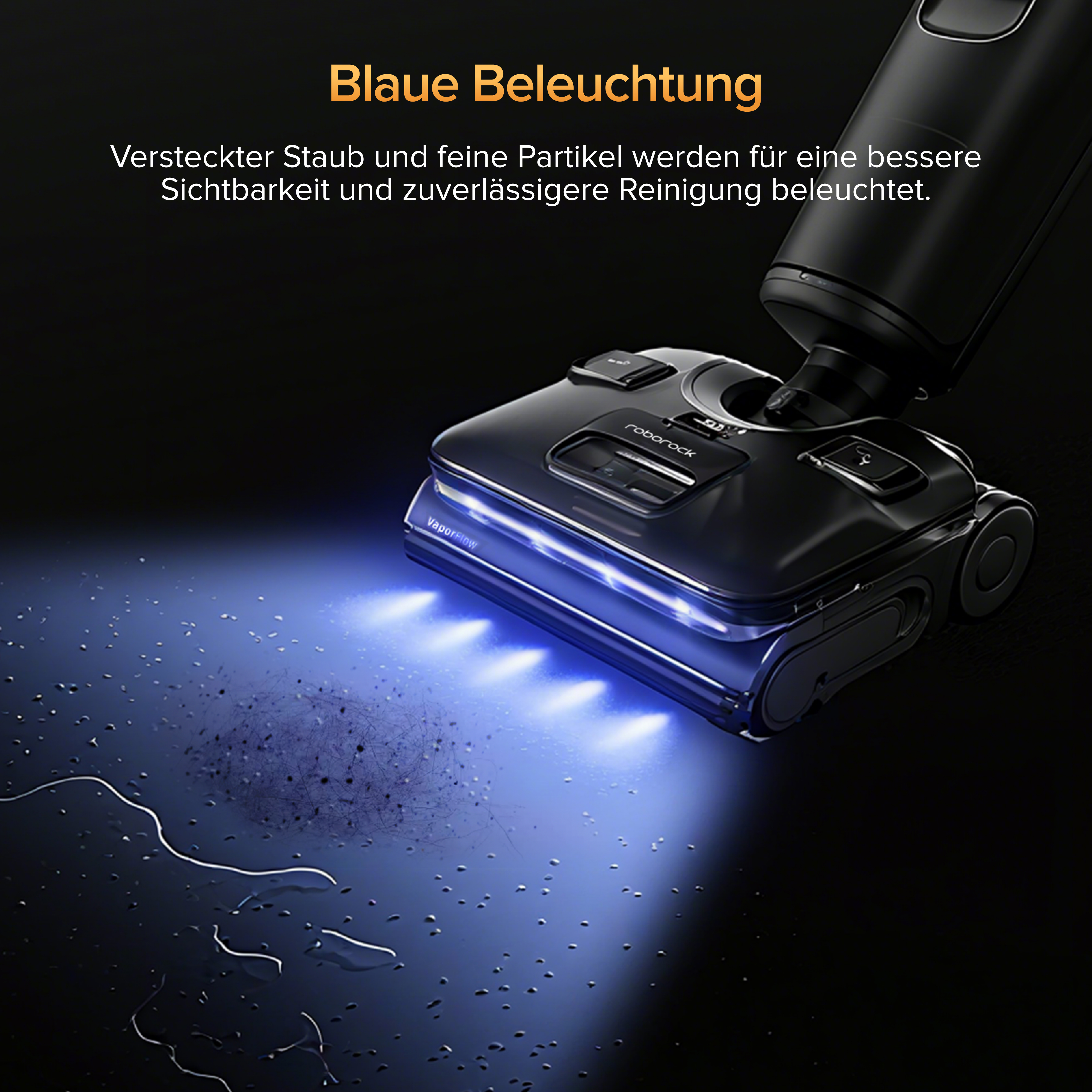Ein Saugroboter beleuchtet mit blauen Lichtern Staub und Schmutz auf dem Boden.
