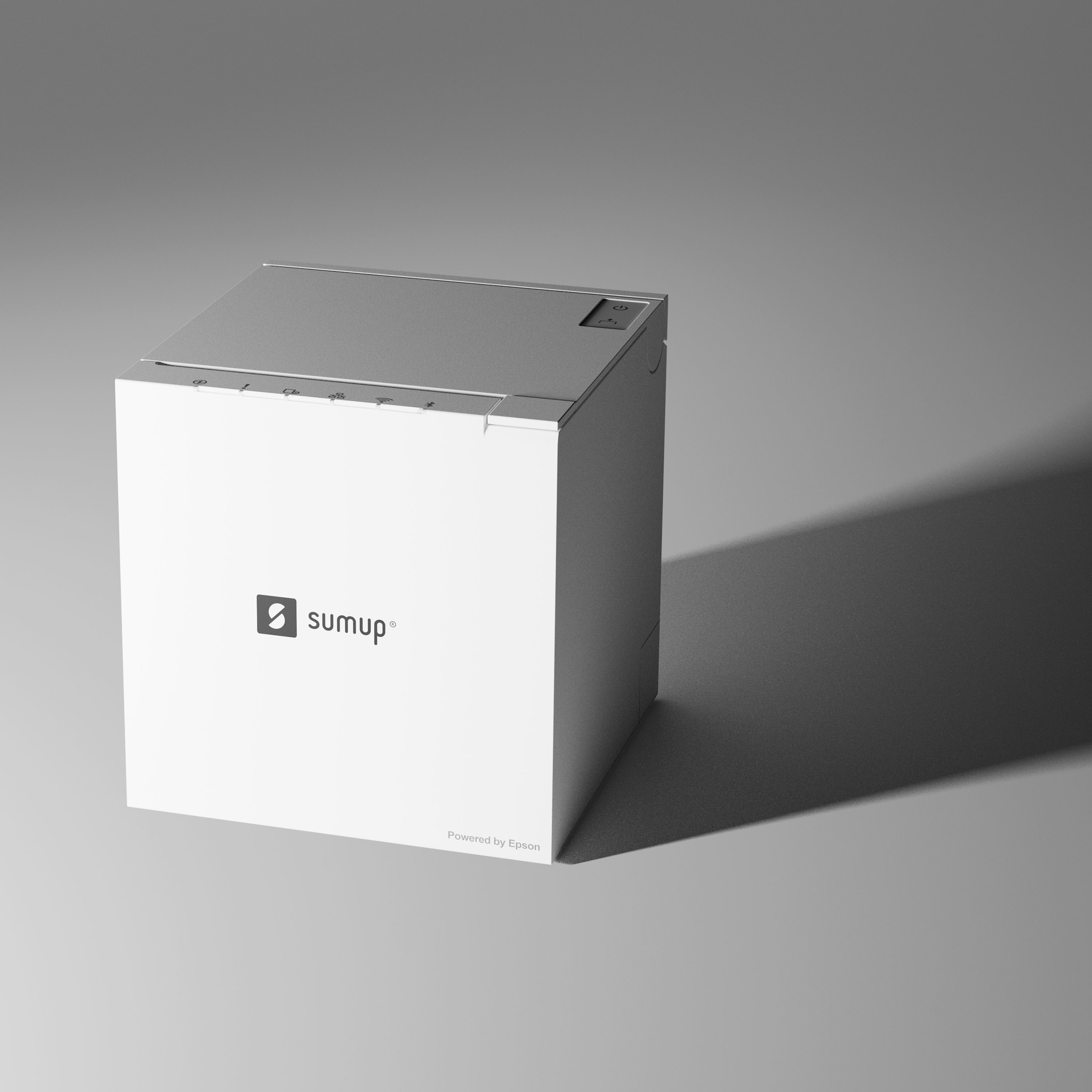 Ein weißer Drucker mit silbernem Deckel und SumUp-Logo steht auf grauem Untergrund.