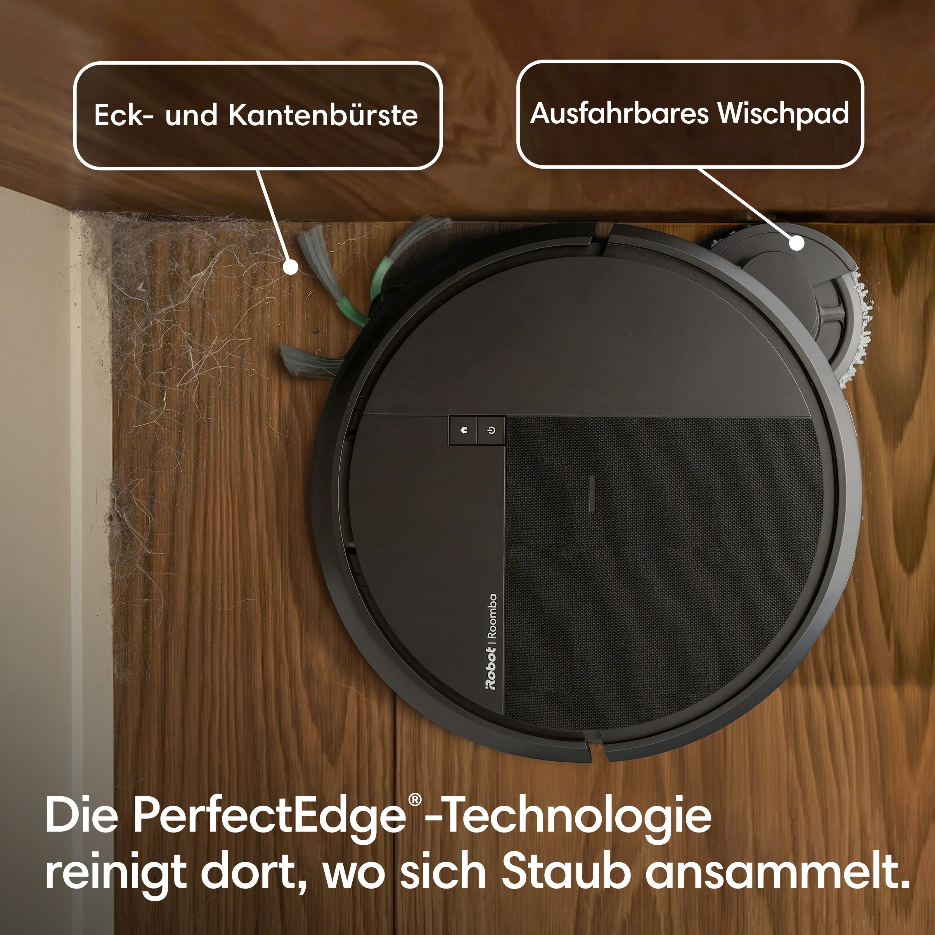 Ein schwarzer Saugroboter reinigt Ecken mit einer Bürste und einem Wischpad.