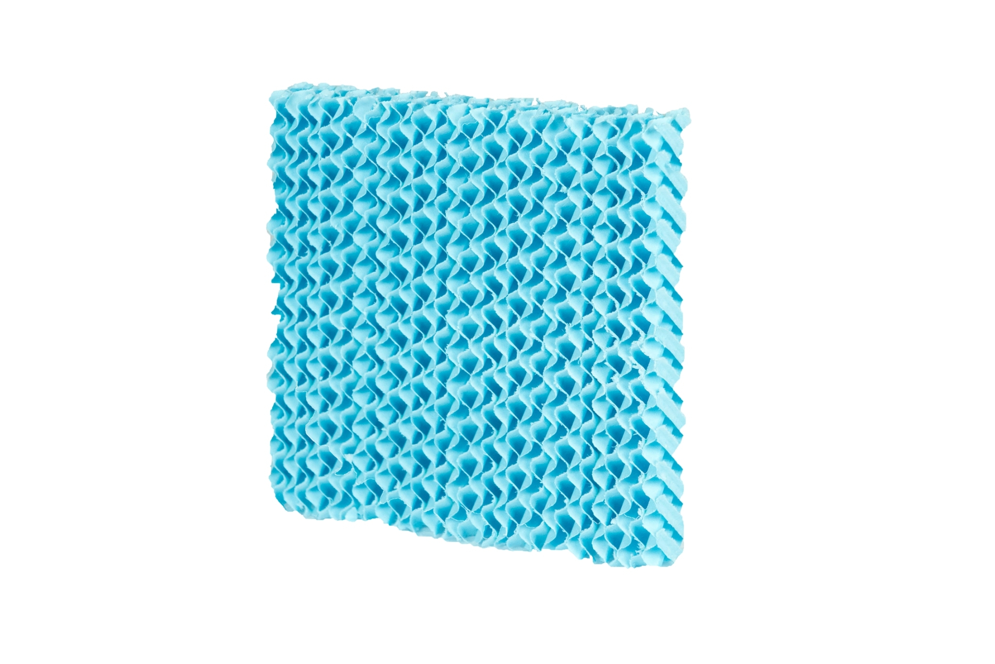 Ein hellblaues, wabenförmiges Filtermedium auf weißem Hintergrund.