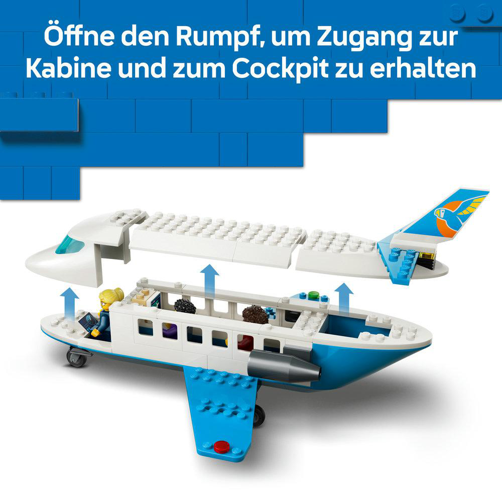 Ein Lego-Flugzeug mit abnehmbarem Rumpf, der eine Kabine mit Figuren zeigt.