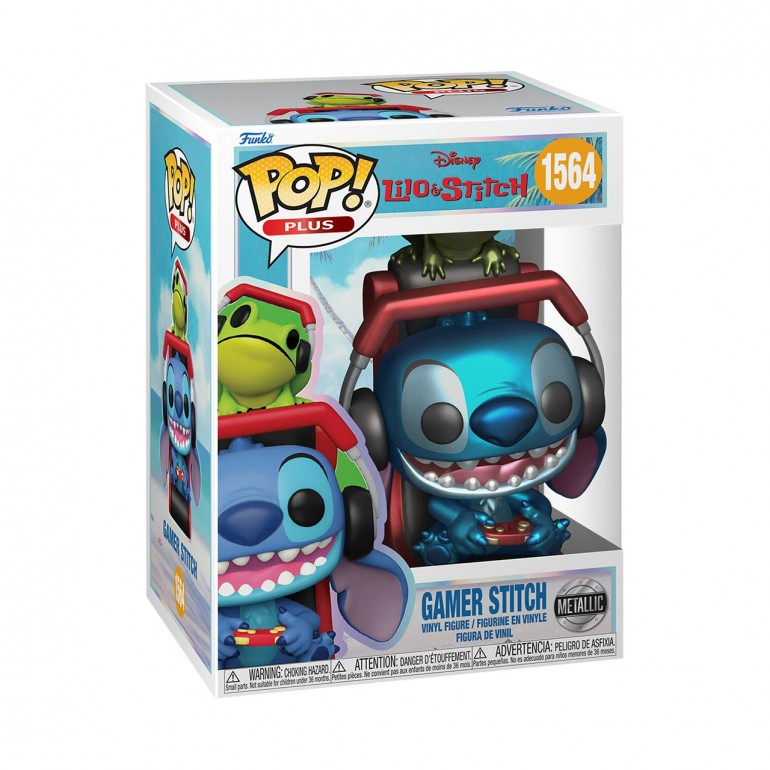 Una figura Funko Pop! de vinilo de Gamer Stitch en un coche de carreras rojo con auriculares.
