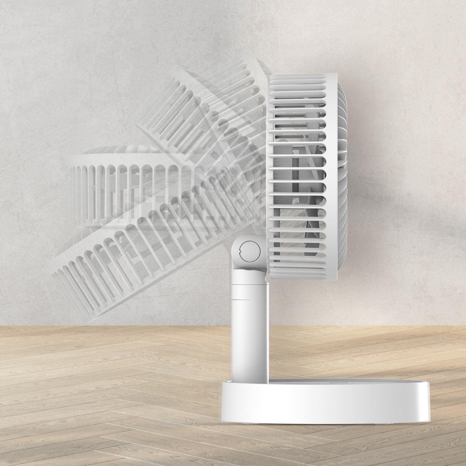 Un ventilador blanco mostrado en varias posiciones sobre un suelo de madera.