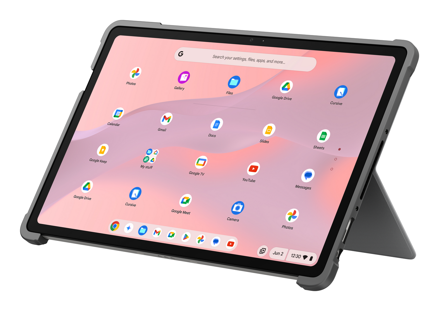 Una tableta gris con soporte gris muestra su pantalla de inicio con muchos iconos de apps de Google.