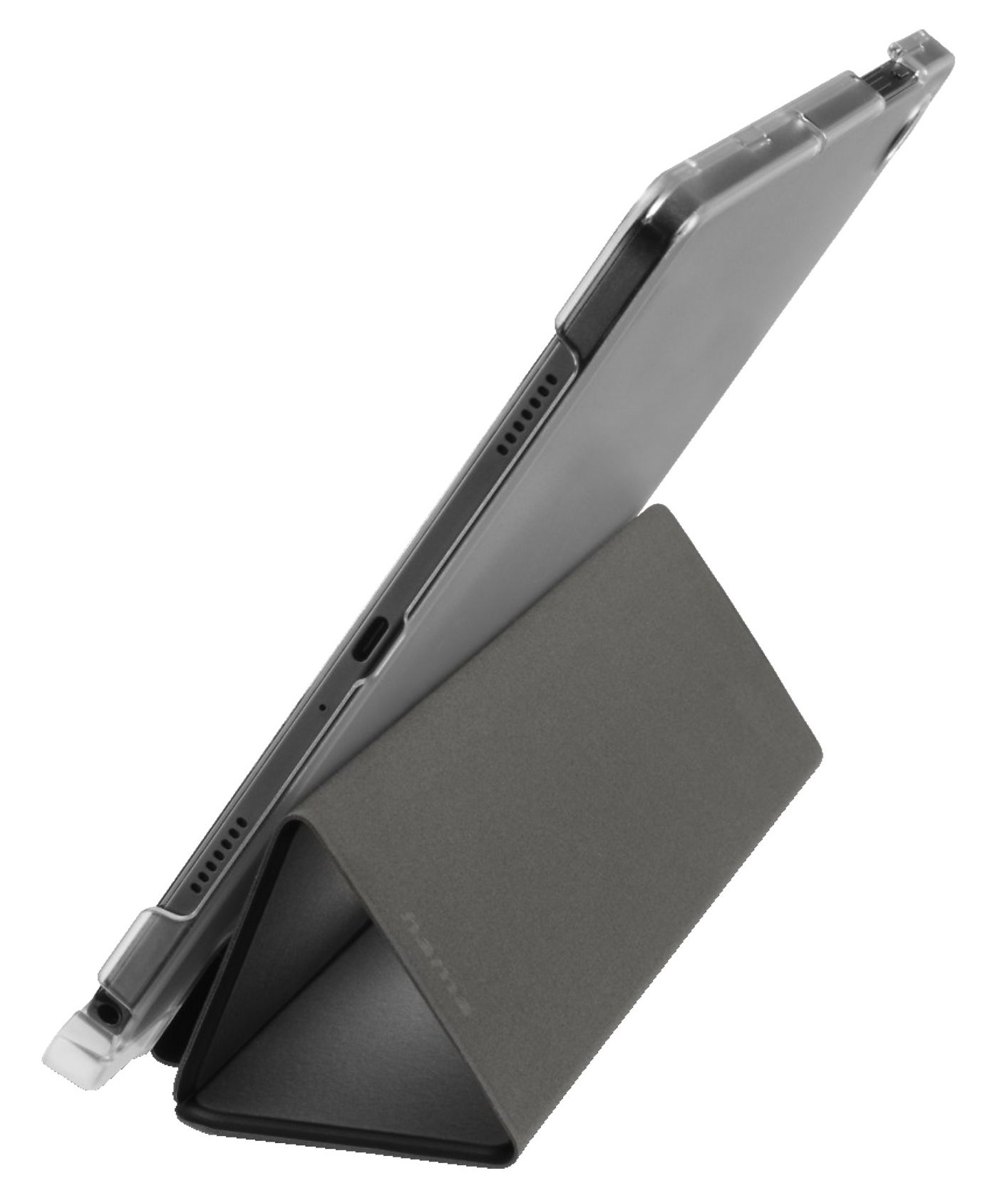 Szary tablet w przezroczystym etui stoi na szarej podstawce.