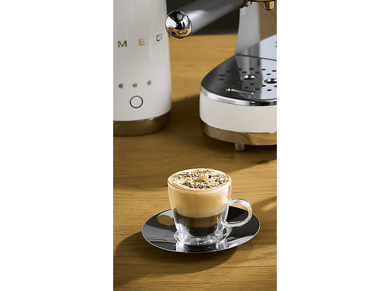 Smeg ECF12CREU 50's Style Siebträger mit Milchaufschäumer (Creme, 1350 Watt, 15 bar) — Foto 5 von 5