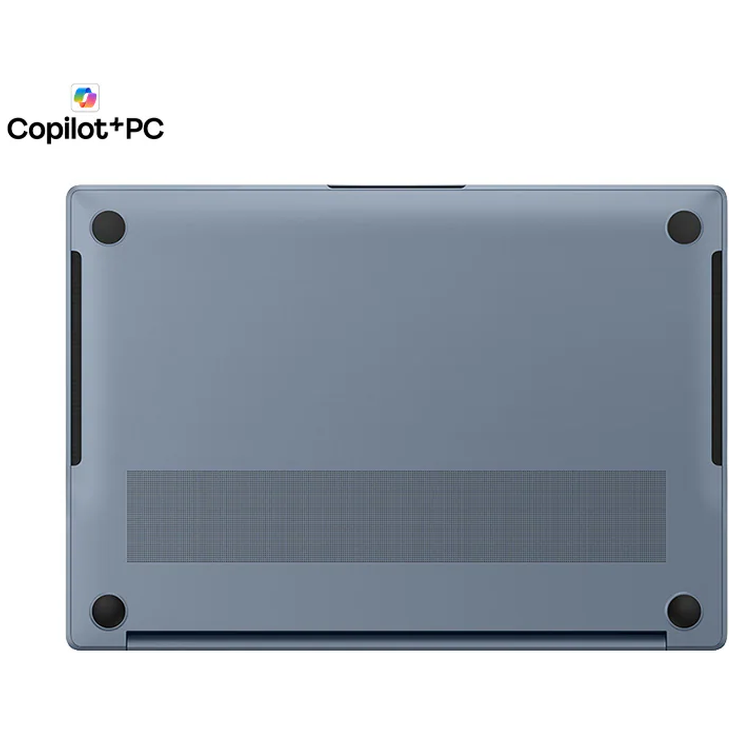 Onderkant van een blauwe laptop met ventilatierooster en rubberen voetjes.