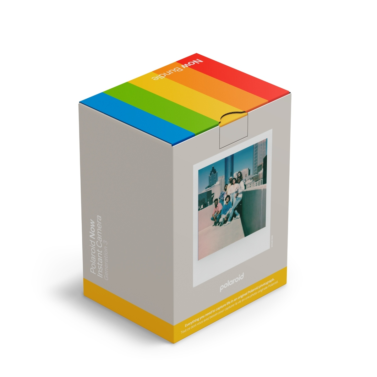 Graue Polaroid Now Instant Camera Box mit Regenbogen-Streifen und Foto von fünf Personen.