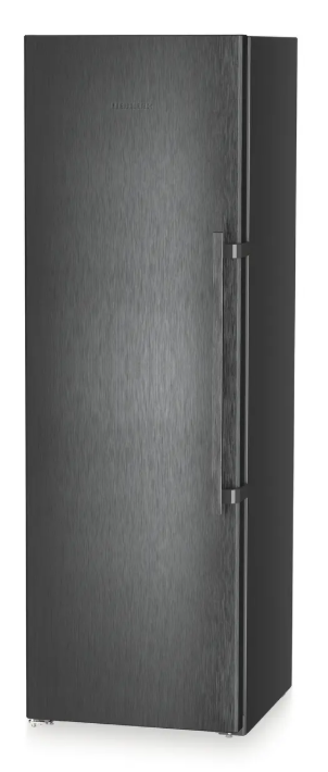 Ein hochformatiger, dunkler Kühlschrank mit gebürsteter Metalloberfläche und silbernem Griff.