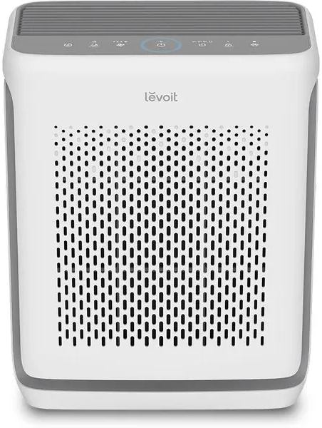 Un purificatore d'aria Levoit bianco con parte superiore e pulsanti grigi.