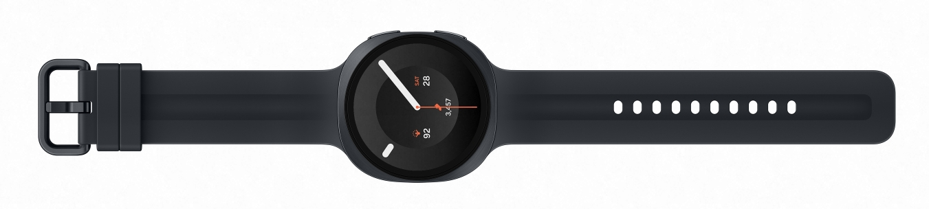 Czarny smartwatch z ciemną bransoletą i cyfrowym wyświetlaczem.